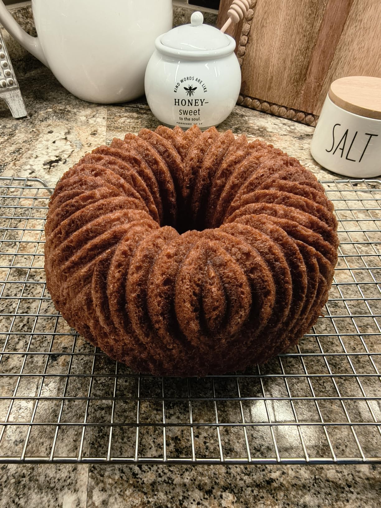 Nordic Ware Bavaria Bundt Pan, 10-Cup, Graphite customer photo 2