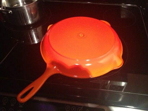 Le Creuset Enameled Cast-Iron 11-3/4-Inch Skillet with Iron Handle, Flame customer photo 1