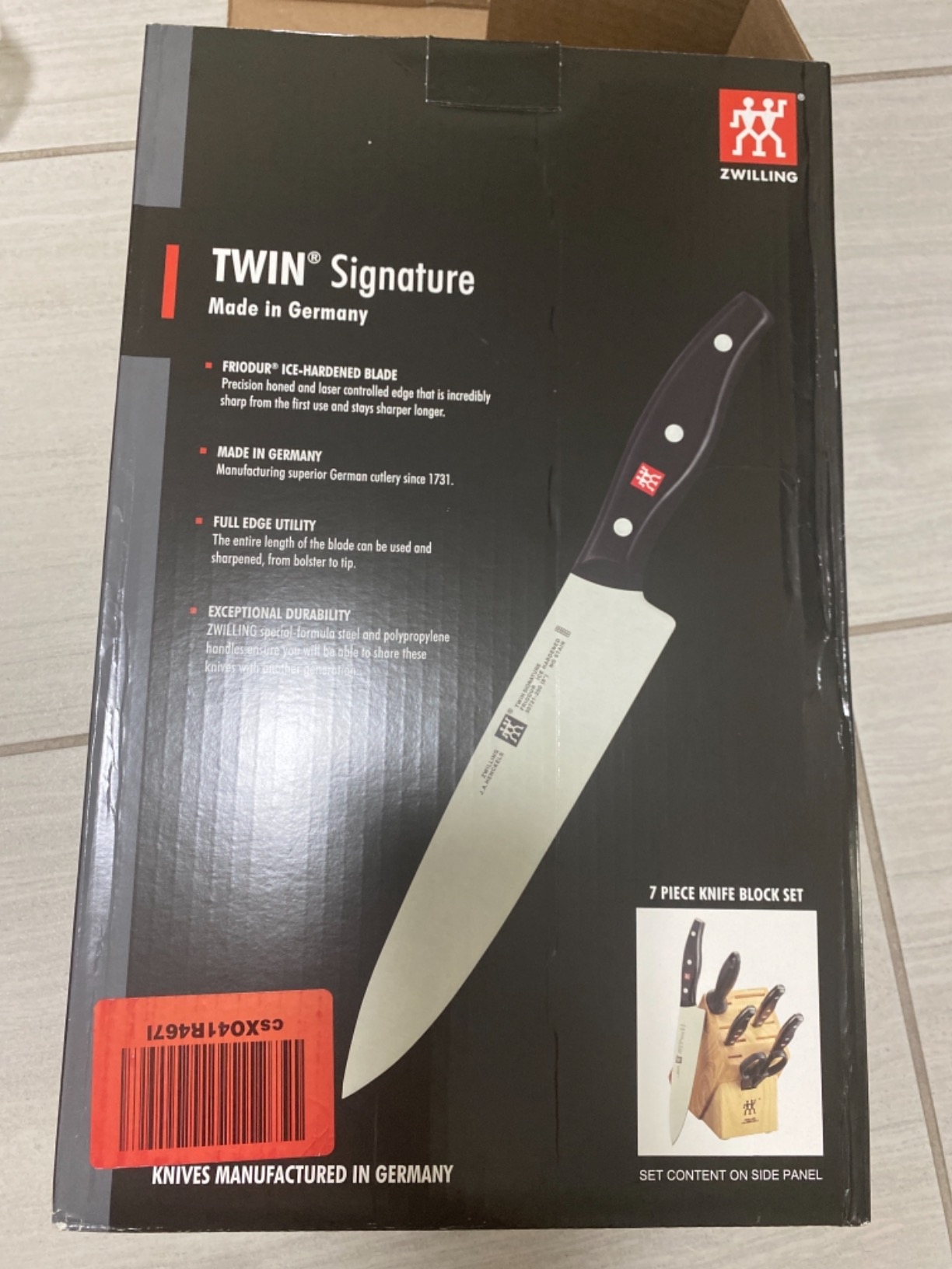 Zwilling Twin Signature 7-Pc Knife Set, Friodur Ice-Hardened Blades | Made in Company-Owned German Factory with Special Formula Steel. Dishwasher Safe, Comfortable Grip for Effortless Meal Prep. customer photo 2
