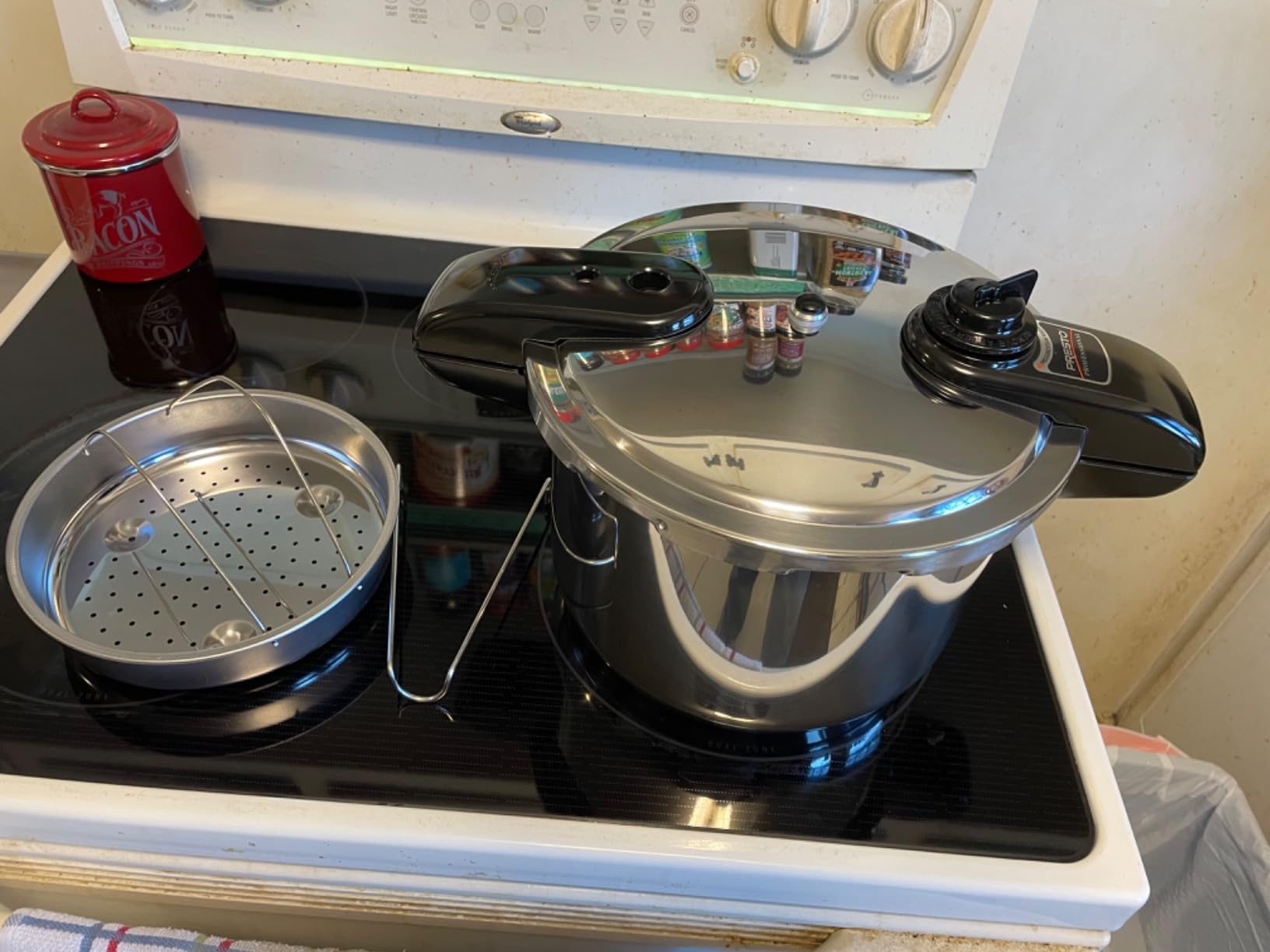 Presto 01370 8-Quart Stainless Steel Pressure Cooker customer photo 2