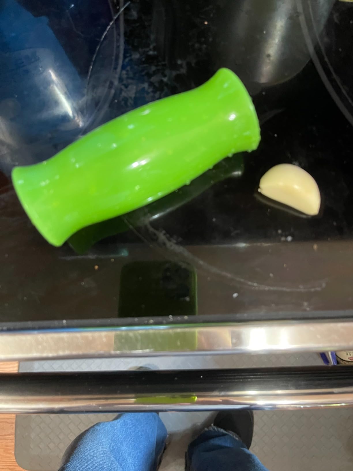 OXO Good Grips Silicone Garlic Peeler with Stay-Clean Storage Case customer photo 1