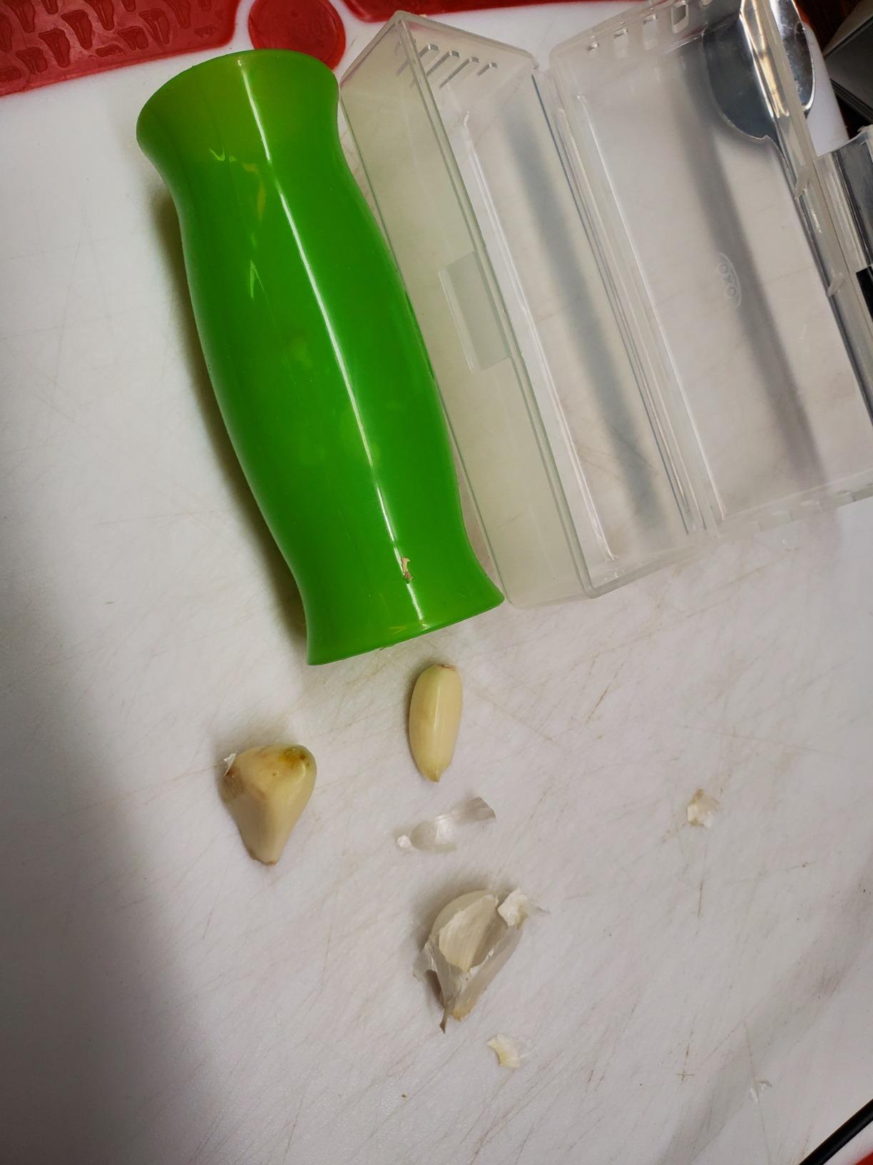 OXO Good Grips Silicone Garlic Peeler with Stay-Clean Storage Case customer photo 2