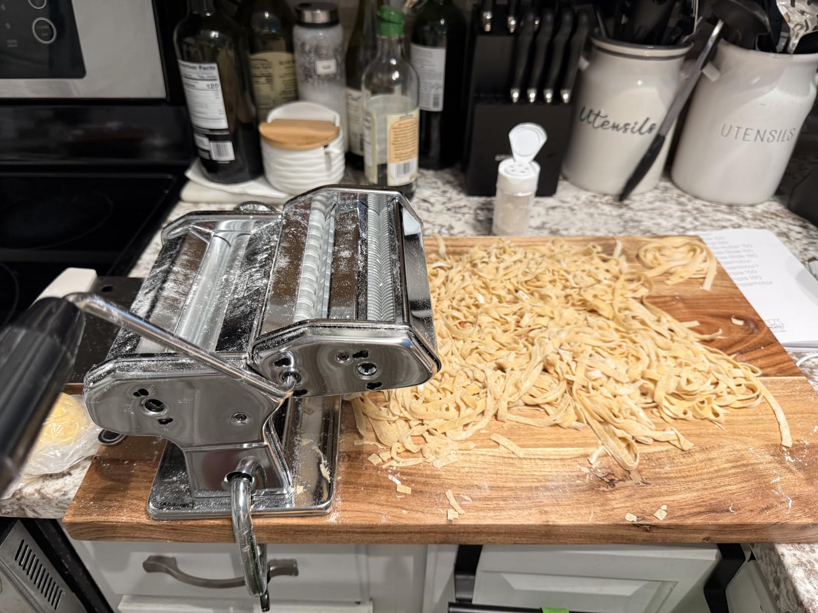 MARCATO Atlas 150 Classic Manual Pasta Maker Machine, Made in Italy, Chrome Steel with Black Hand Crank. Makes Lasagna, Fettuccine & Tagliolini customer photo 1