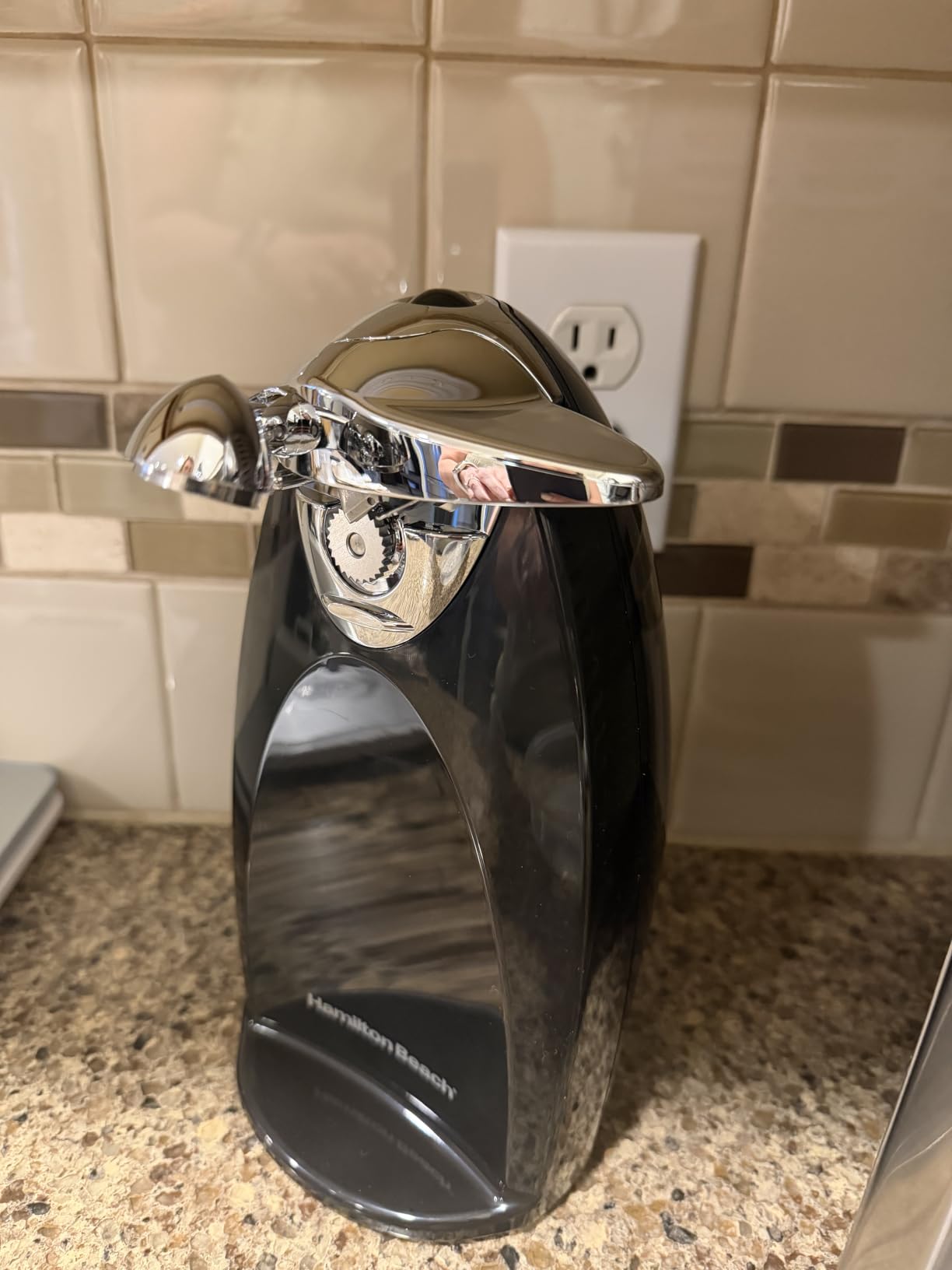 Hamilton Beach Classic Chrome Electric Can Opener with Automatic Shutoff | Patented SureCut Technology Easily Aligns Can | Knife Sharpener | Cord Storage | Extra Tall | Red | 76388J customer photo 2