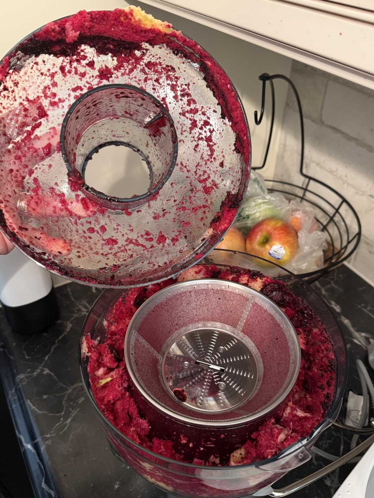 Breville BJE200XL Juice Fountain Compact Centrifugal Machine, 25 fl oz, Silver customer photo 1
