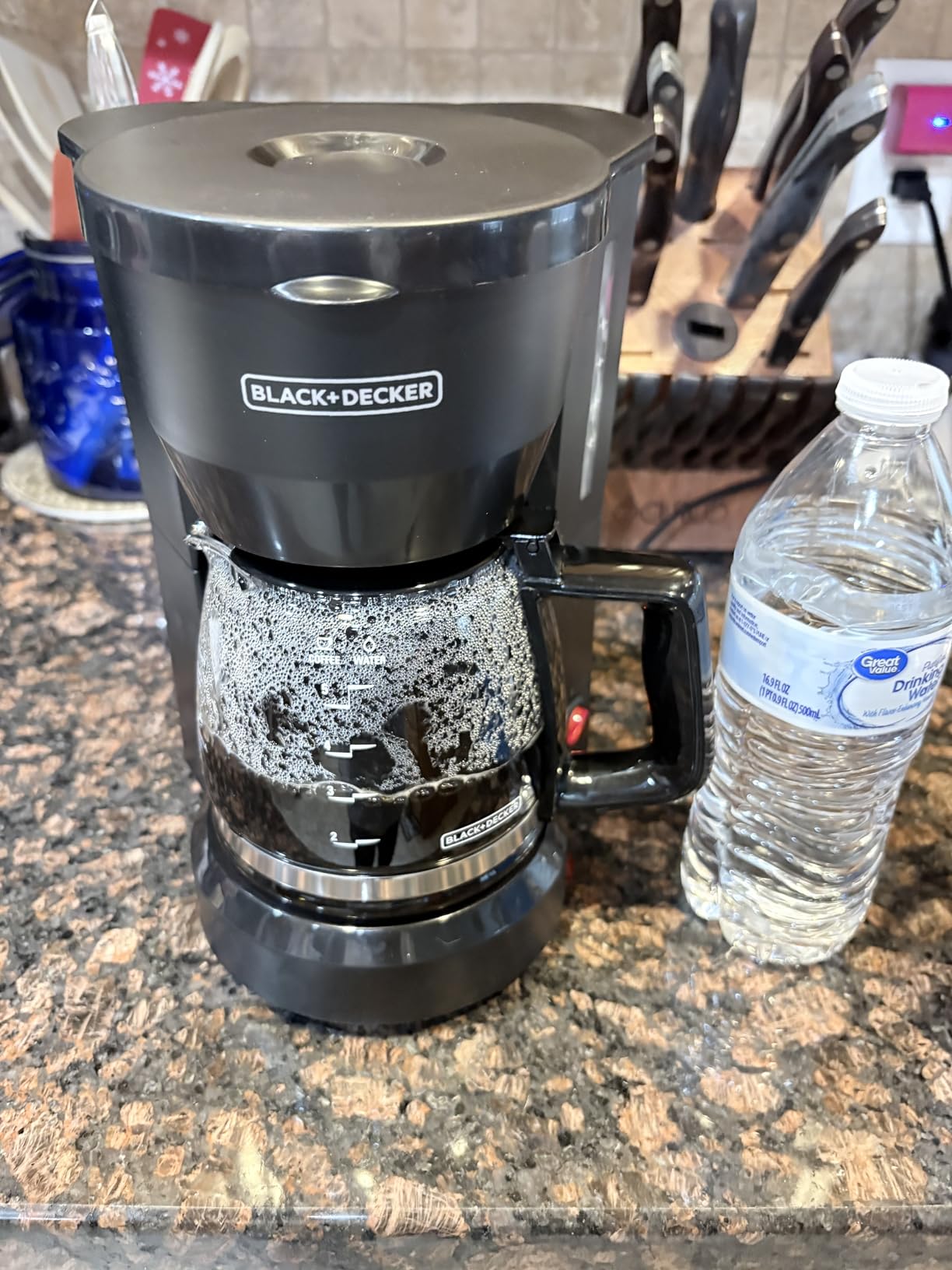 BLACK+DECKER 5-Cup Coffeemaker, DCM600B Black customer photo 2