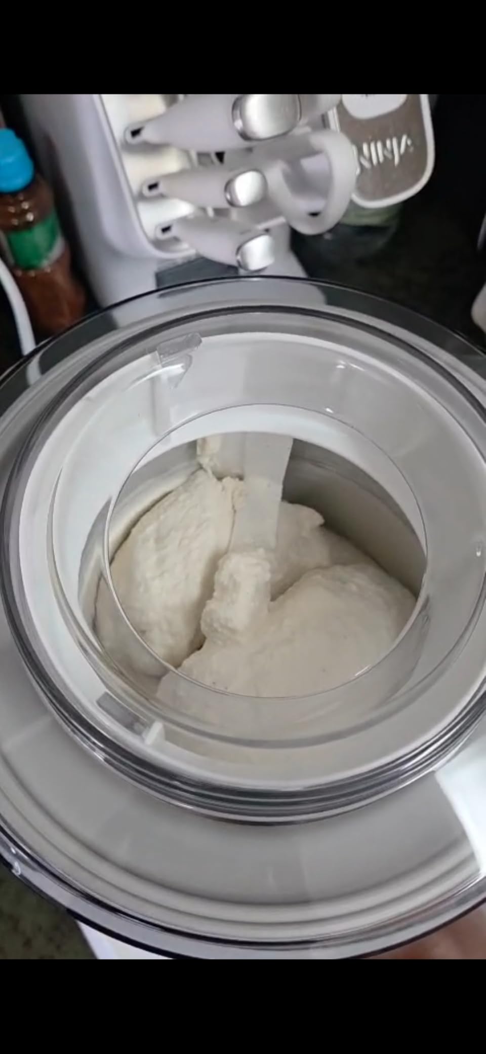 Cuisinart Ice Cream Maker Machine, 1.5 Quart Double Insulated Machine, Sorbet and Frozen Yogurt Maker, Ready in 20 Minutes, ICE-21RP1, Red customer photo 2