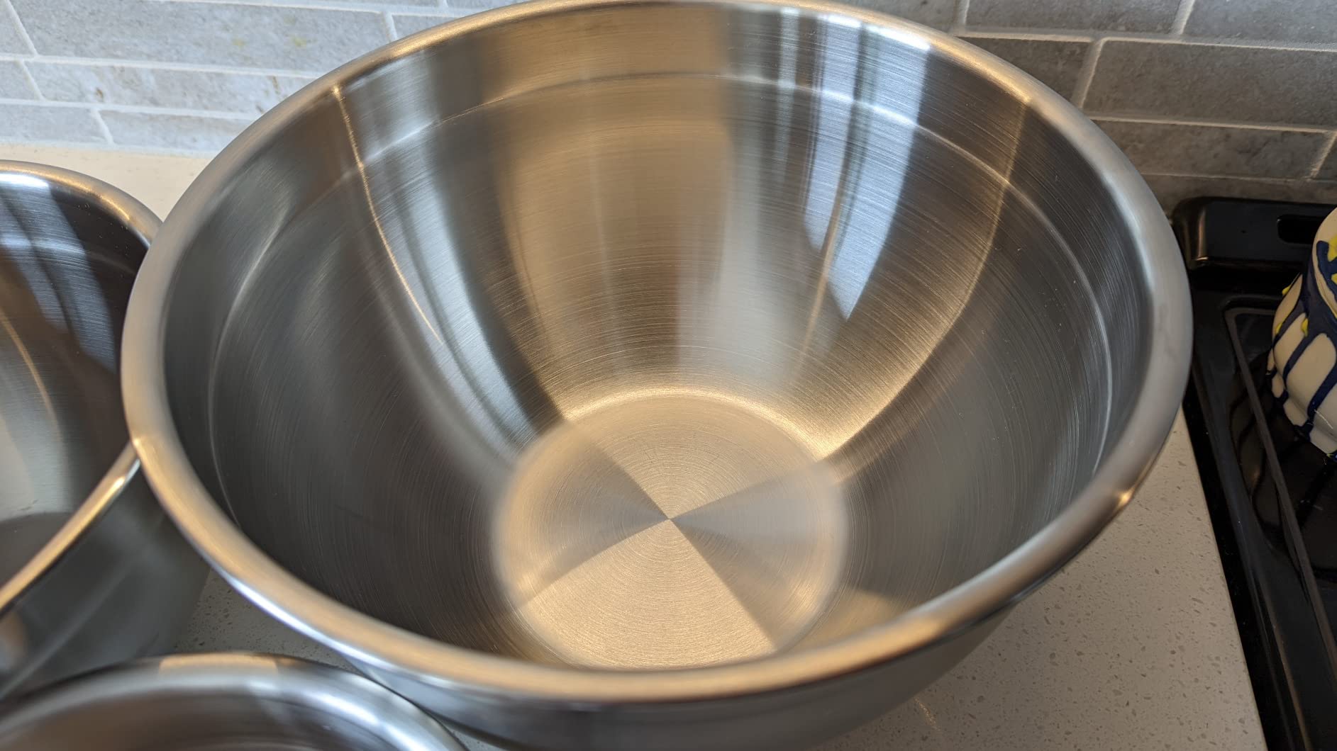 Cuisinart Mixing Bowl Set, Stainless Steel, 3‑Piece Nesting Bowls for Baking, Cooking & Food Prep, CTG-00-SMB customer photo 2