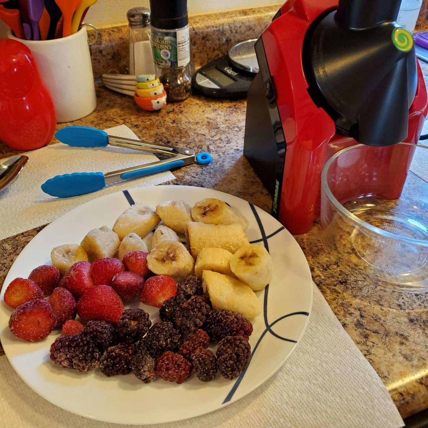 Yonanas Classic Frozen Fruit Soft Serve Maker for Healthy Vegan and Dairy-Free Treats, 200W Silver Machine with 36 Recipes, BPA Free, Easy to Clean, Quick and Simple to Use customer photo 1