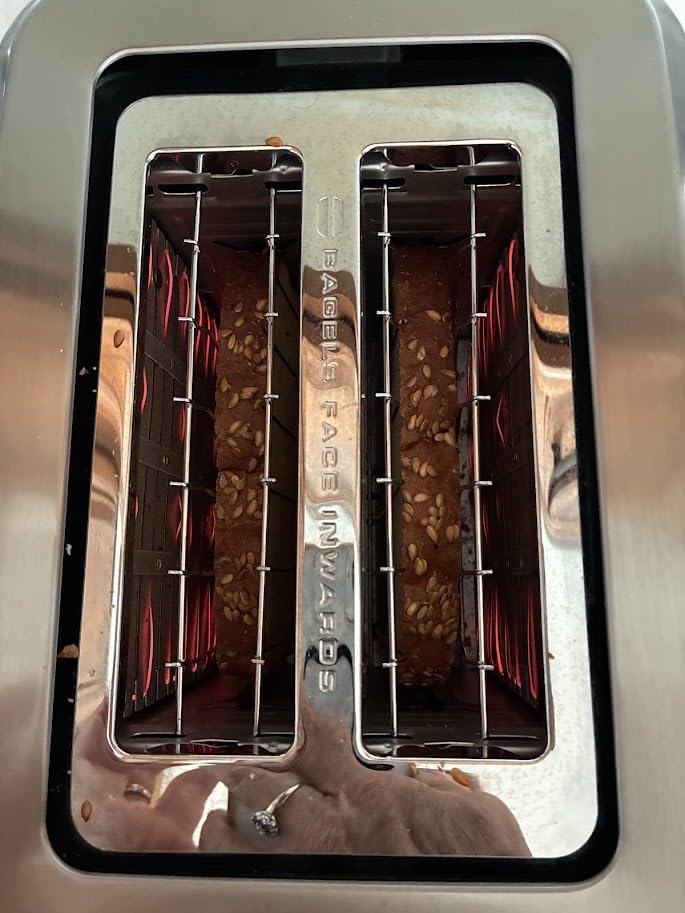 Breville BTA720XL Bit More Toaster, 2 Slice, Brushed Stainless Steel customer photo 1