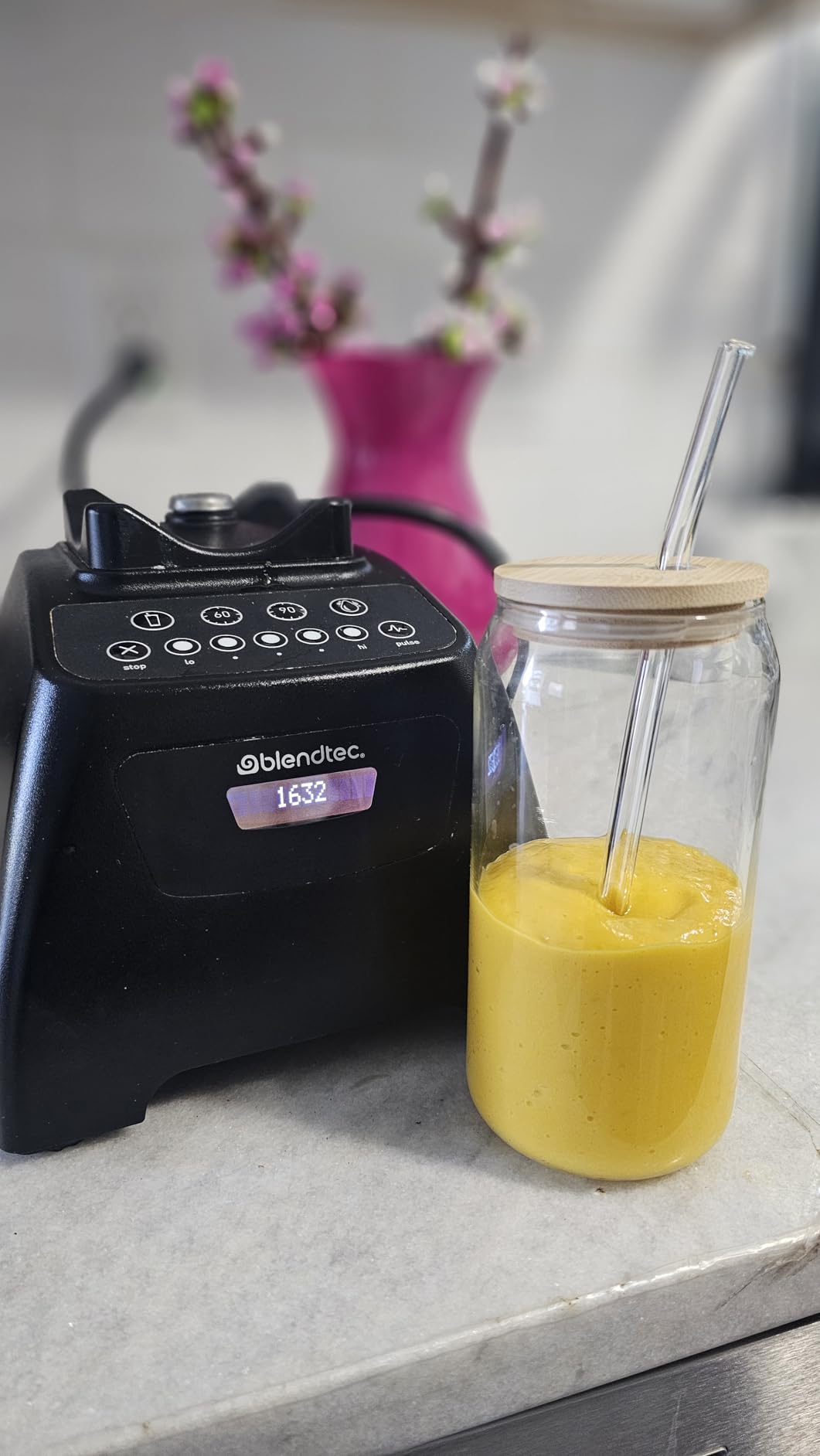 Blendtec Classic 575 Blender (Black), 90oz WildSide+ Jar | Professional Grade Power, Self-Cleaning, 5 Speed with Four Preprogrammed Blending Cycles customer photo 1