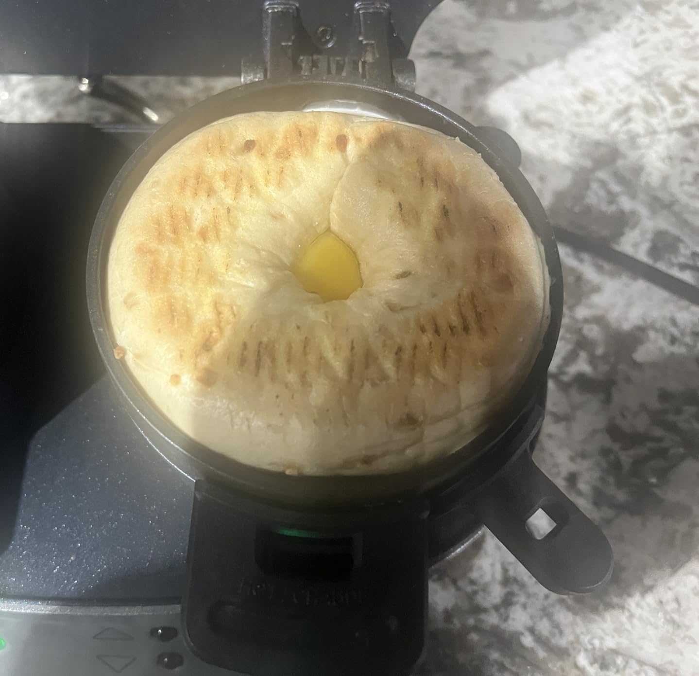 Hamilton Beach Dual Breakfast Sandwich Maker with Egg Cooker Rings & Timer, Perfect for English Muffins, Croissants, Mini Waffles, Customizable & Fast, PFAS-Free, Silver, 25490MNA customer photo 1