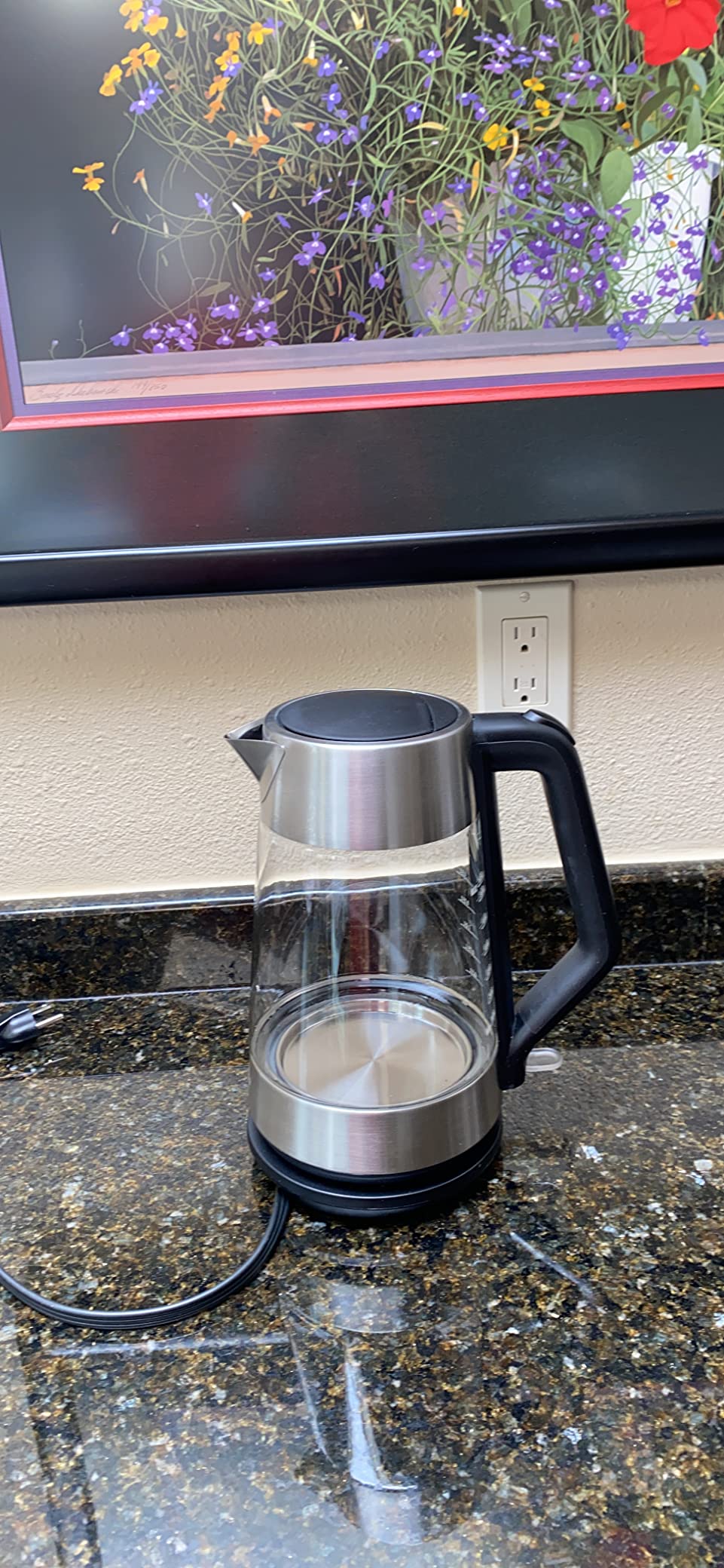 OXO Brew Cordless Glass Electric Kettle, 1.75 L, Electric Tea Kettle and Water Boiler, Auto Safety Shut-Off customer photo 1
