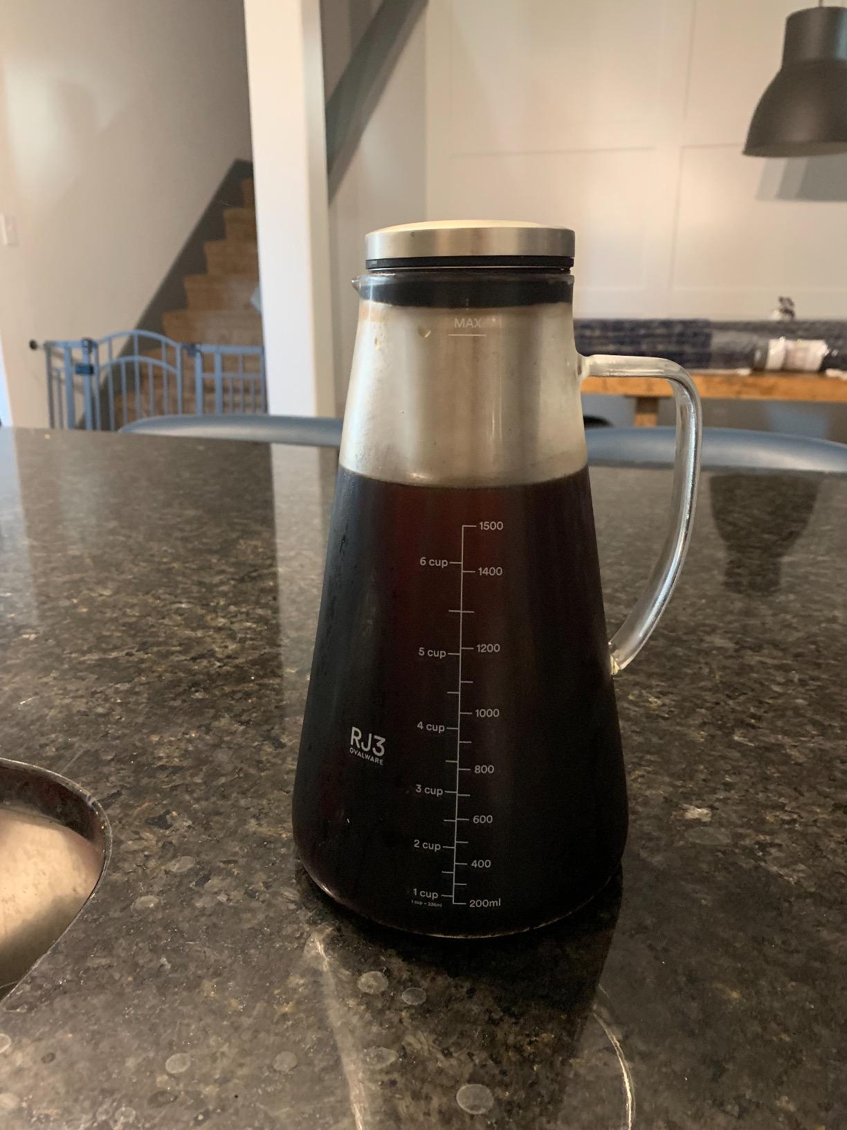 OVALWARE Airtight Cold Brew Coffee Maker with Tea Infuser & Spout 1.0L/34oz | Borosilicate Cold Brew Coffee & Iced Tea Maker with Removable Strainer & Spout | Ideal for Home Baristas & Tea Enthusiasts customer photo 2