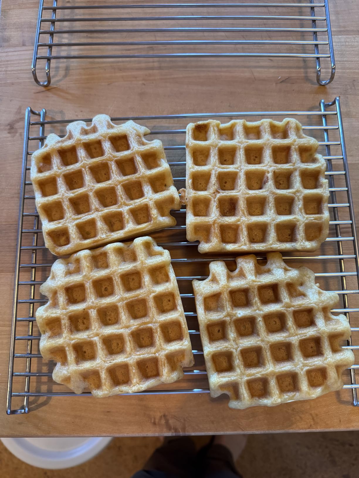 Breville BWM604BSS Smart Square Waffle Maker, 4 Slice Capacity, Brushed Stainless Steel customer photo 1
