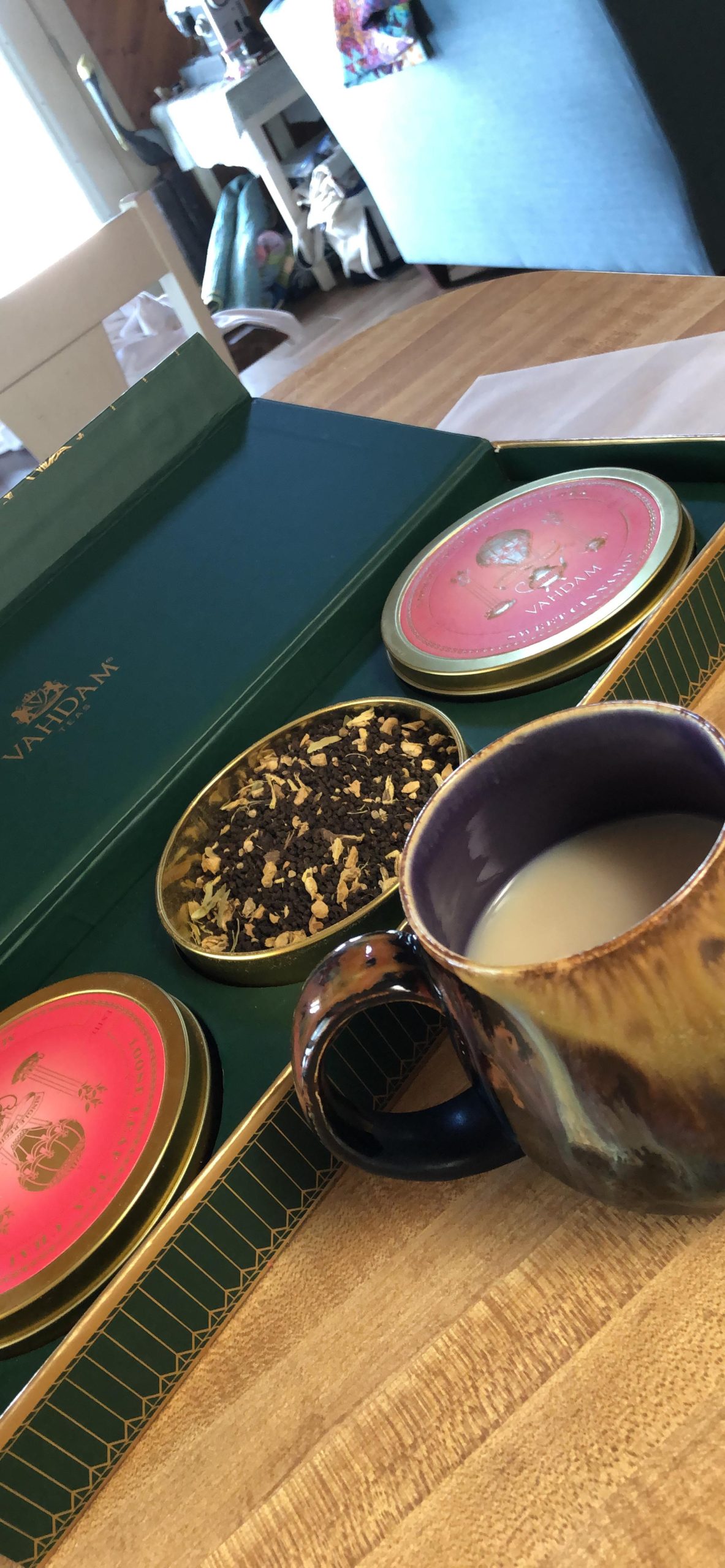 VAHDAM, Oprah's Favorite Tea Gift Set | 3 Premium Chai Teas in Golden Tin Caddy Gift Box customer photo 2