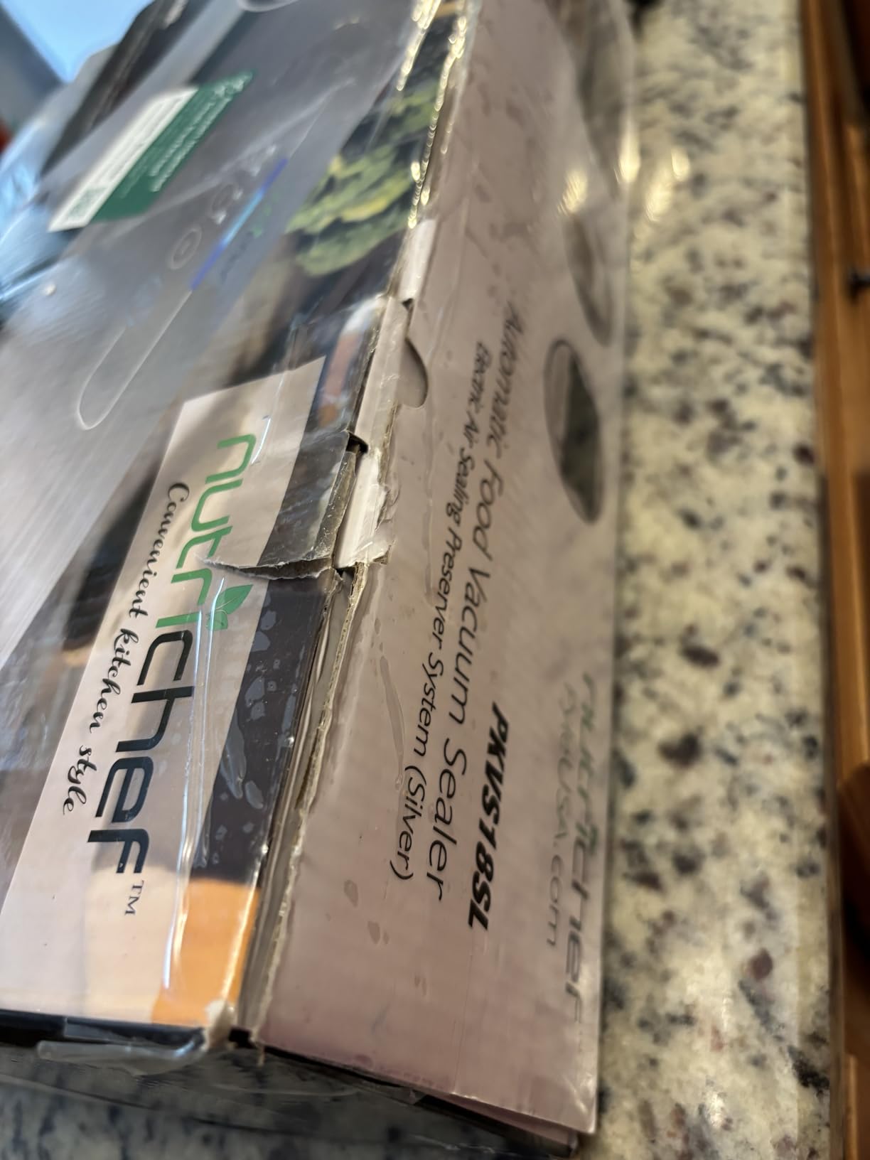 NutriChef Food Vacuum Sealer Machine - Automatic Air Sealing System for Dry & Moist Foods, LED Touch Controls, Includes Vacuum Bags, Hose & Wine Stopper customer photo 1