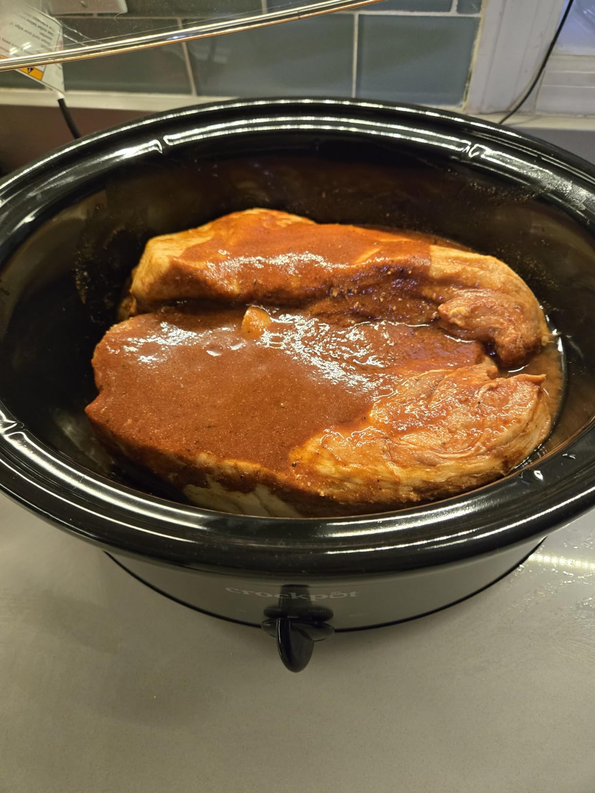 Crock-Pot 8-Quart Manual Slow Cooker, XL Family Size Serves 10+ People, Removable Stoneware with Warming Setting, Dishwasher Safe for Easy Cleanup, Red customer photo 2