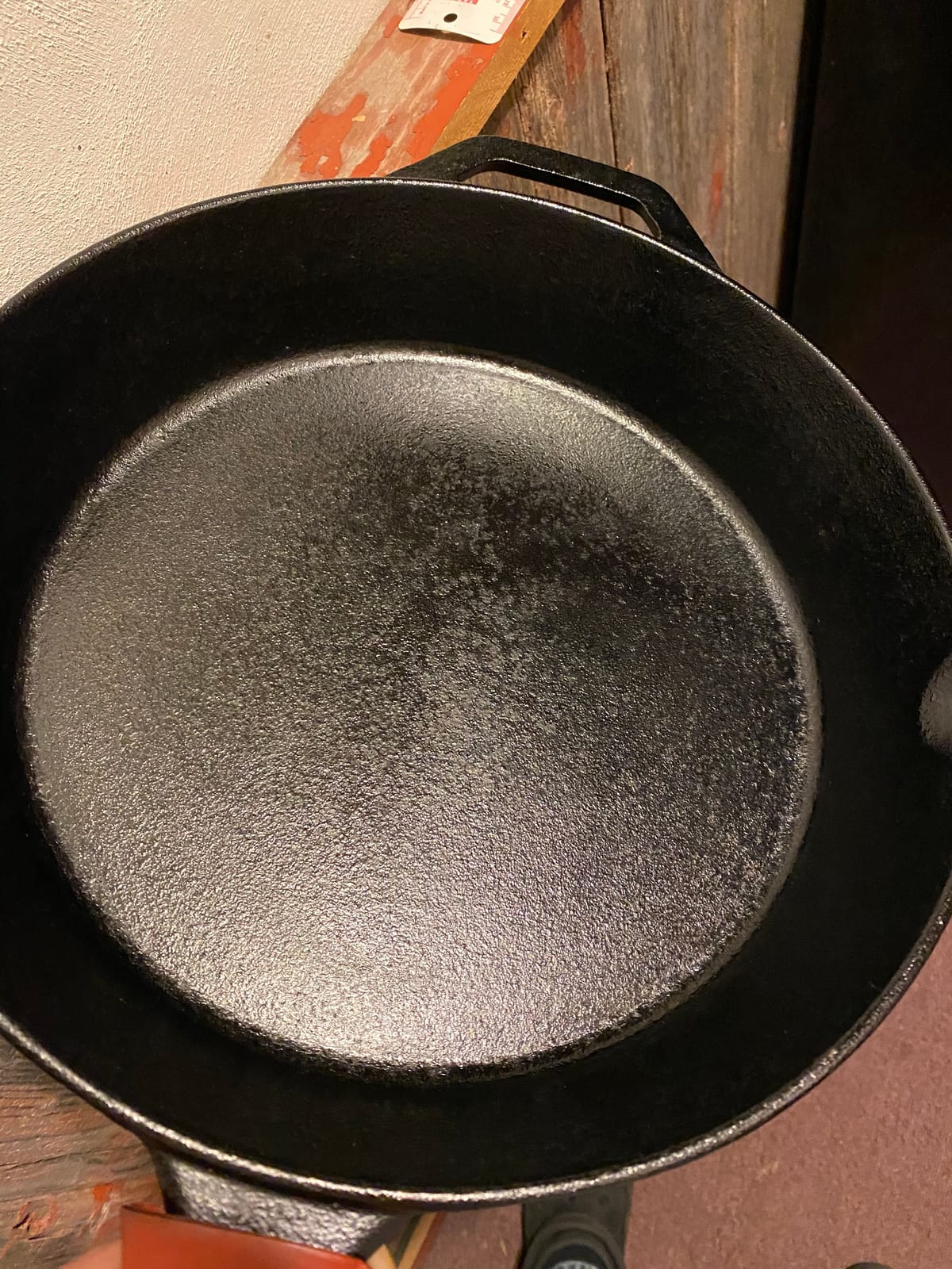 Cuisinel 12‑Inch Cast Iron Skillet – Pre‑Seasoned Frying Pan with Assist Handle & Silicone Handle Holder – Oven, Stovetop, Grill & Campfire Safe Cookware – PFAS & PFOA‑Free customer photo 1