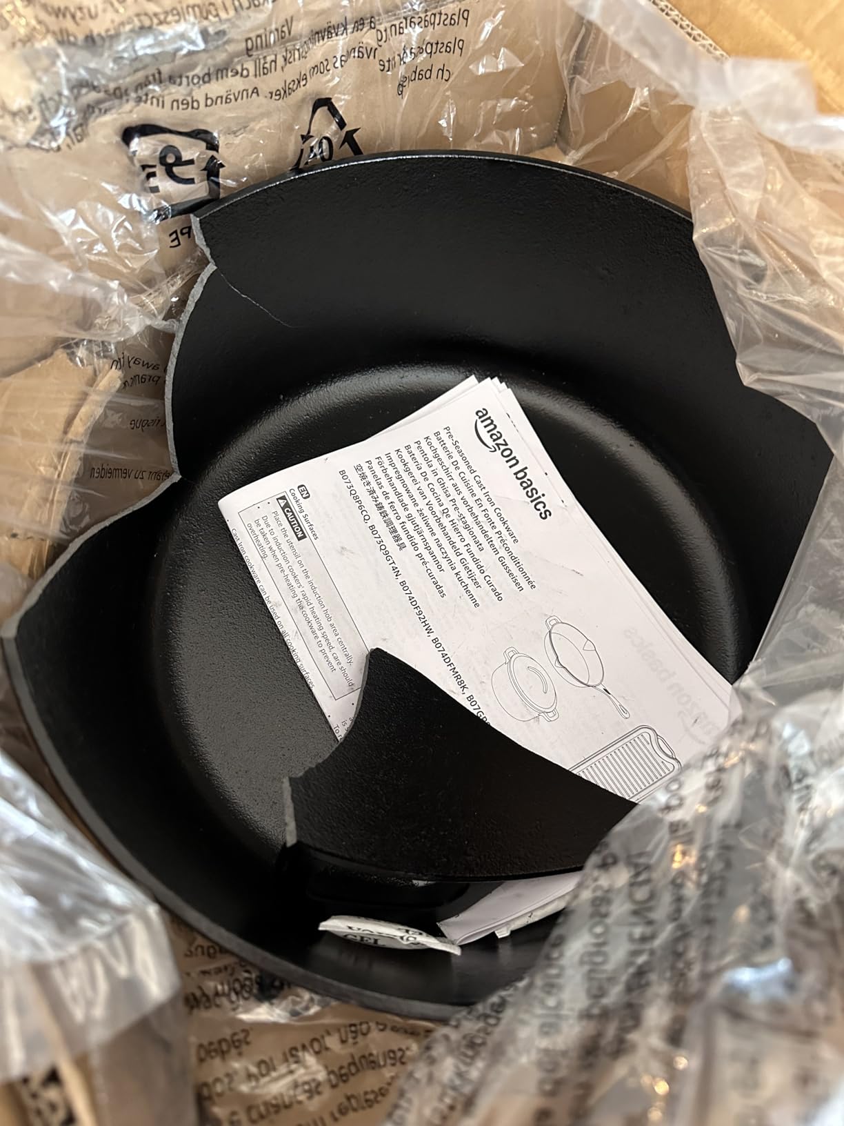 Amazon Basics Pre-Seasoned Cast Iron Mini Dutch Oven Pot with Lid and Dual Handles, Oven Safe, 2-Quart, Round, Black customer photo 1