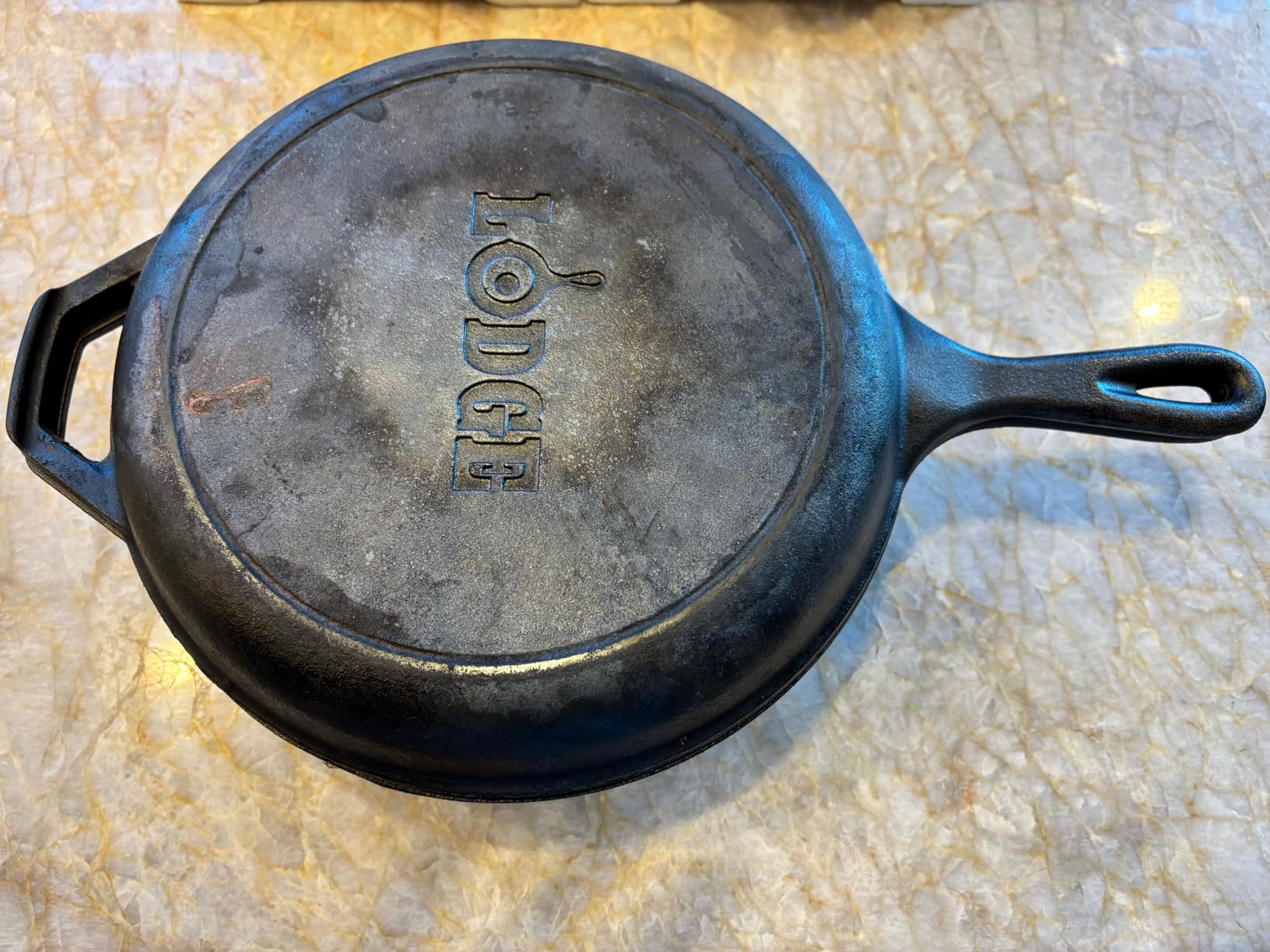 Amazon Basics Pre-Seasoned Cast Iron Mini Dutch Oven Pot with Lid and Dual Handles, Oven Safe, 2-Quart, Round, Black customer photo 2