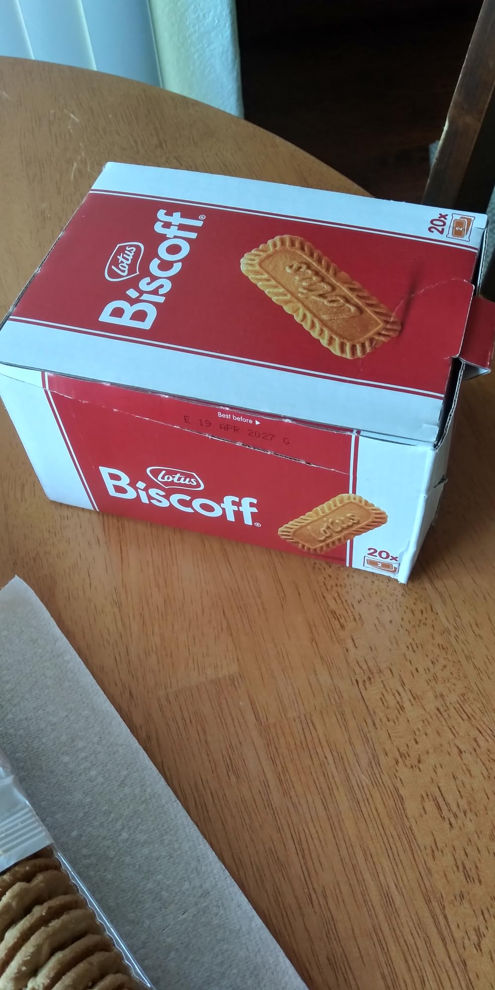 Lotus Biscoff Cookies, Caramelized Biscuit Cookie Snack, Dispenser Box (20 sleeves of 2 extra large cookies) Vegan, 0.9 Ounce (Pack of 20) customer photo 1