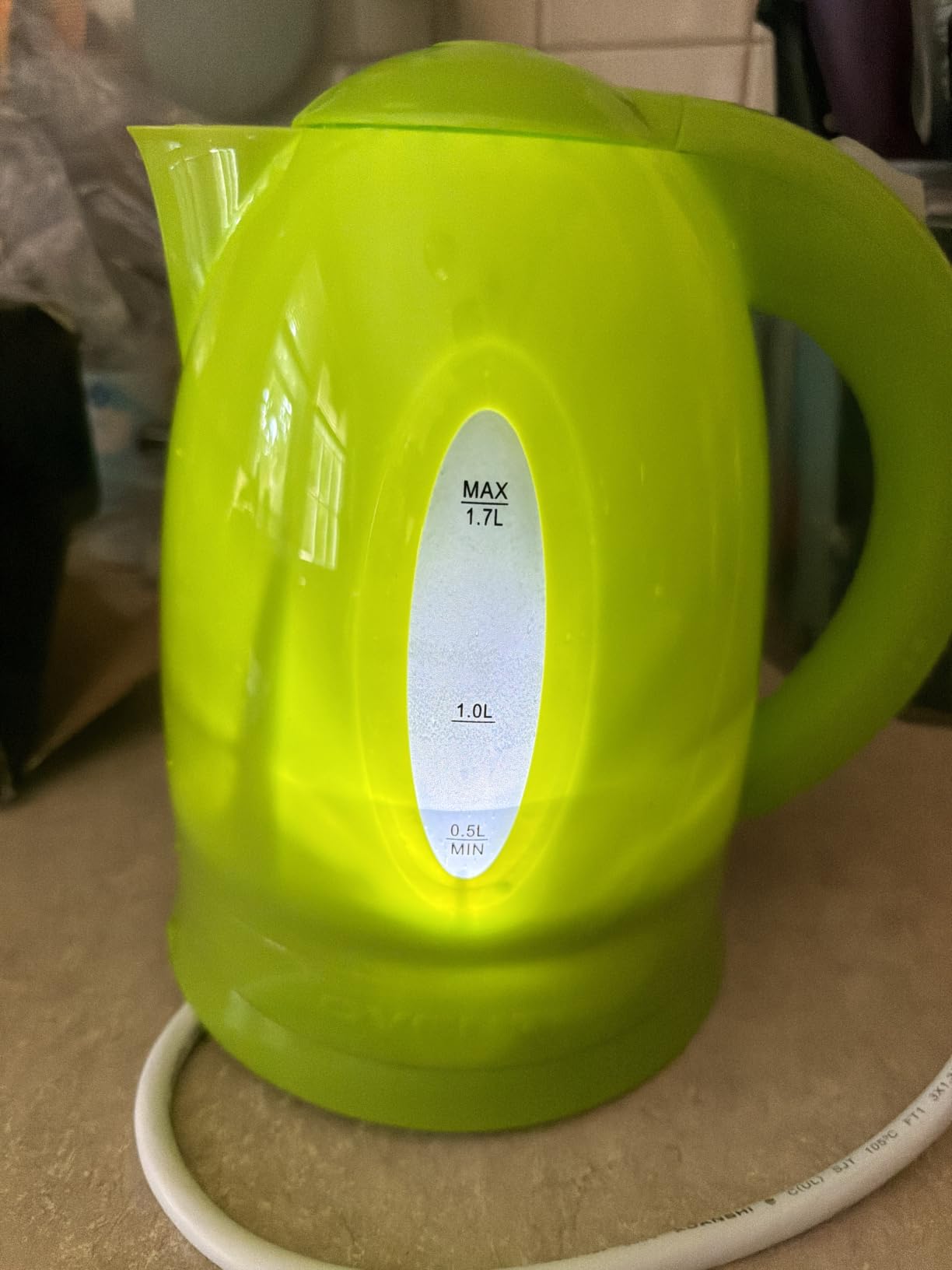 OVENTE Electric Kettle, 1.7L Fast Boiling Water Heater for Coffee or Tea, BPA Free with Water Level Gauge, Auto Shut-Off, Boil-Dry Protection, Indicator Light and Removable Filter, Black KP72B customer photo 2