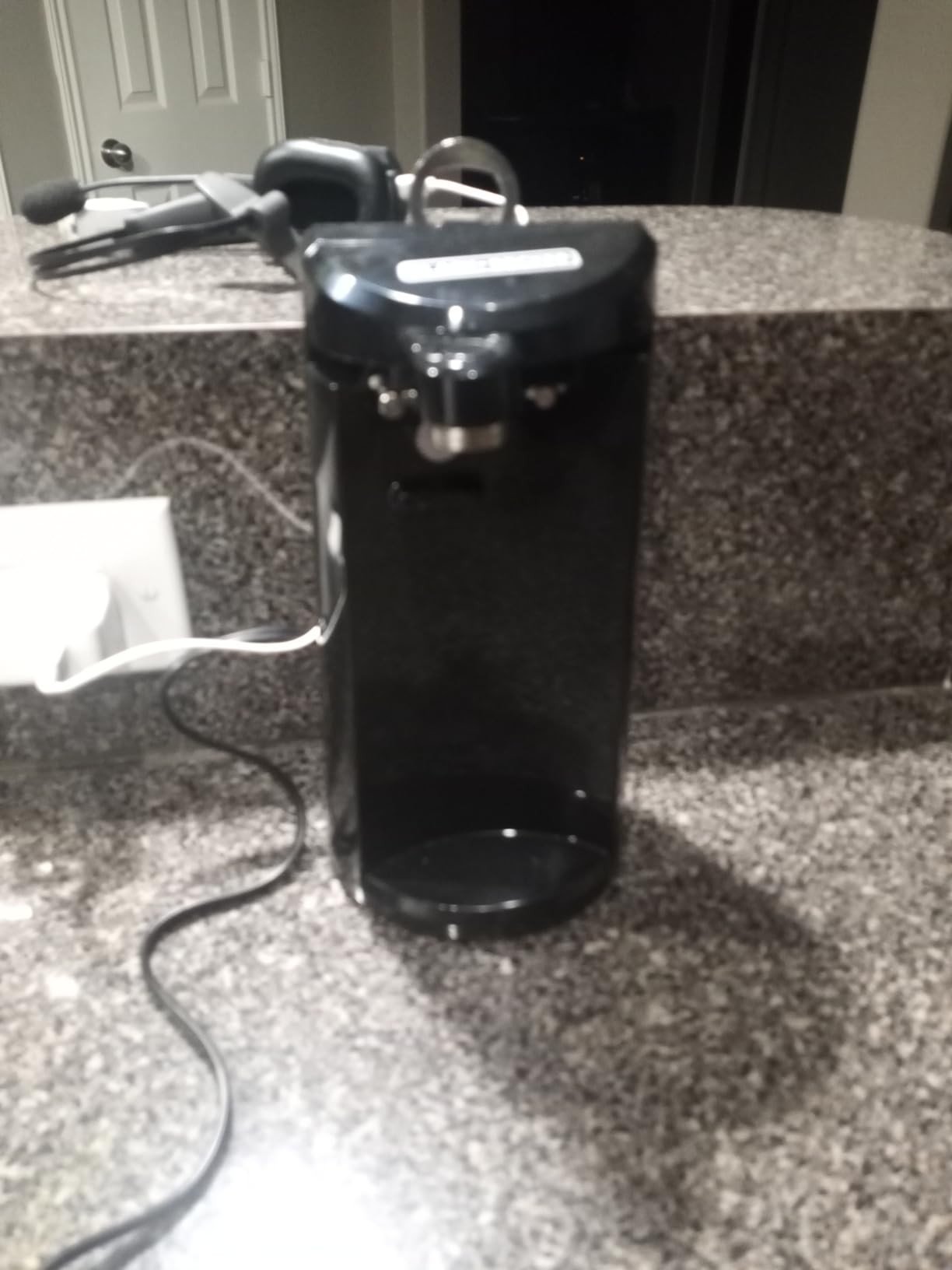 BLACK+DECKER EasyCut Extra-Tall Electric Can Opener customer photo 1