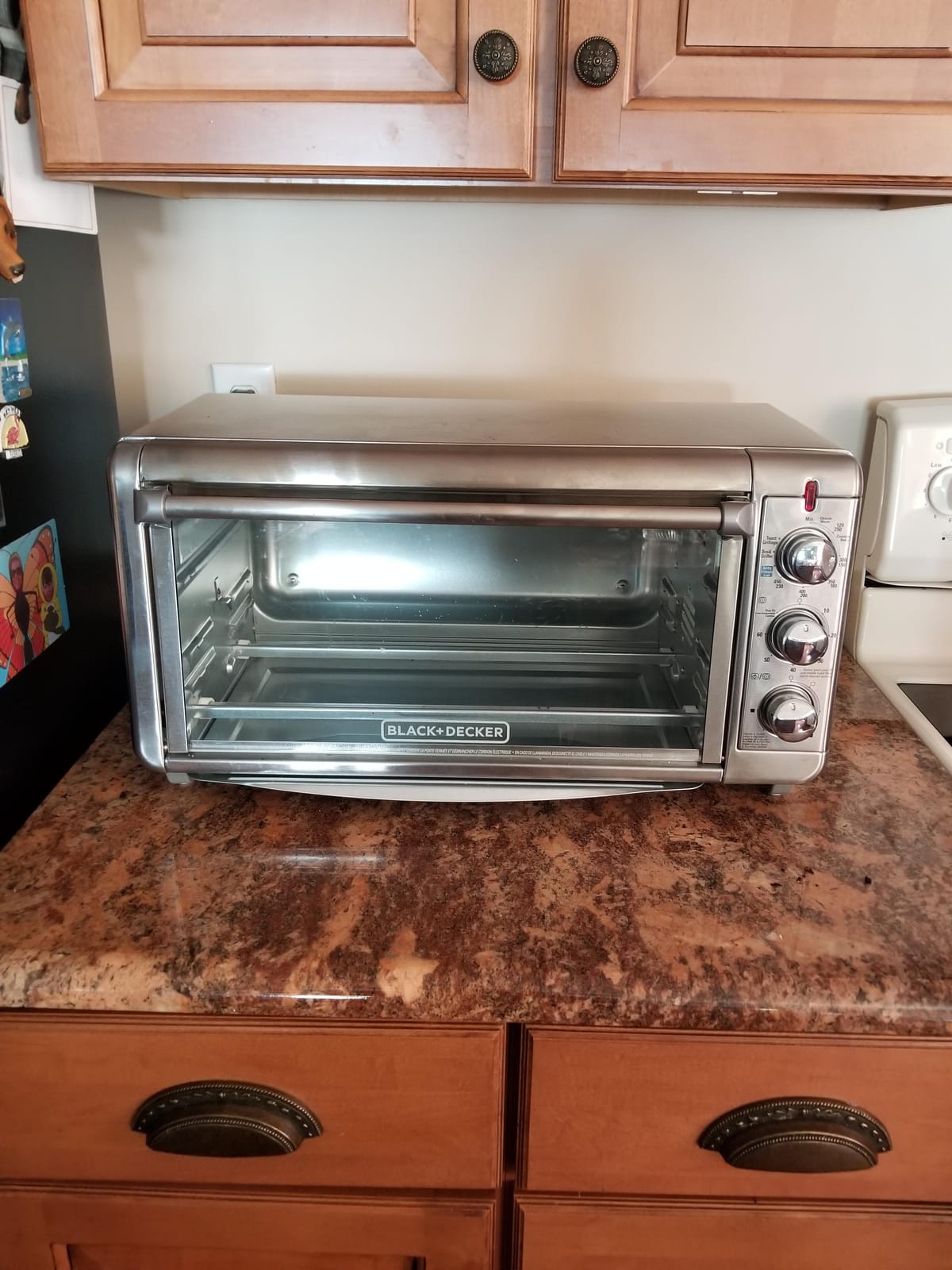 BLACK+DECKER XL 8-Slice Air Fry Toaster Oven, 5-in-1 | XL air fry oven fits a 9x13 pan or 12-inch pizza with bake, broil, toast and keep warm functions customer photo 1