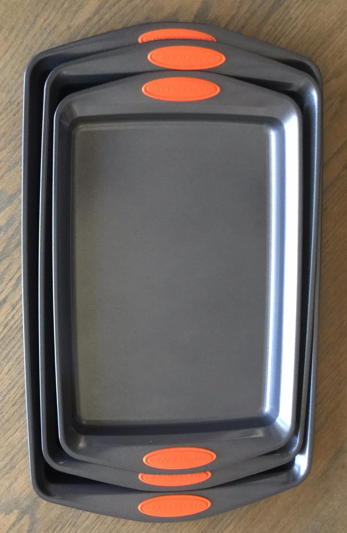 Rachael Ray Bakeware Nonstick Cookie Pan Set, Baking Pans Set, 3 Piece | Easy cleanup, 500°F oven safe, gray with sea salt gray silicone grips customer photo 1