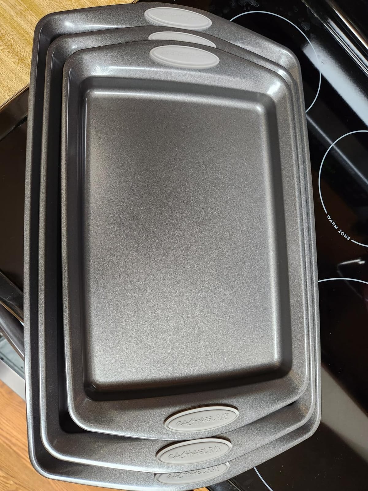 Rachael Ray Bakeware Nonstick Cookie Pan Set, Baking Pans Set, 3 Piece | Easy cleanup, 500°F oven safe, gray with sea salt gray silicone grips customer photo 2