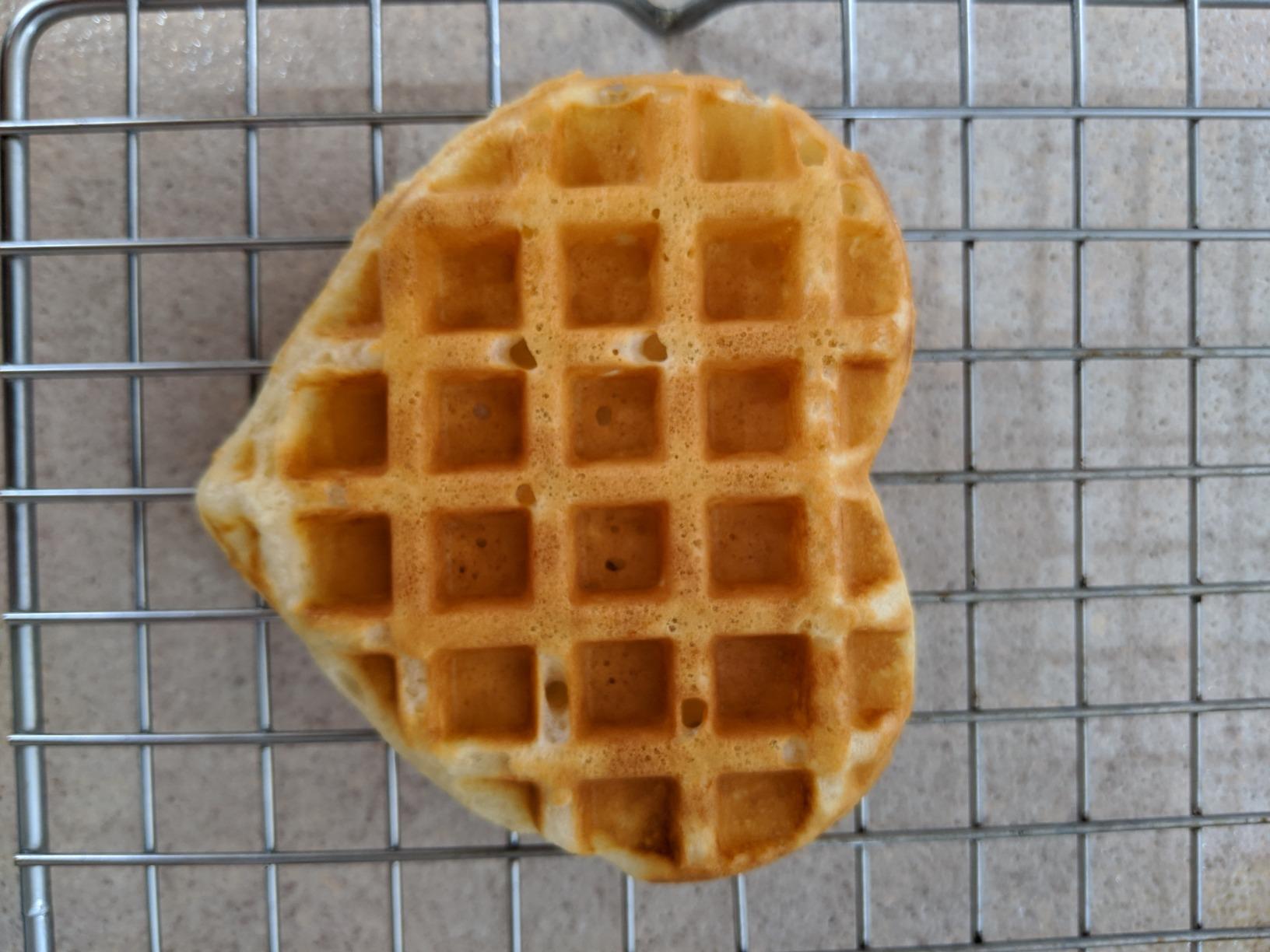 Dash Heart Mini Waffle Maker, 4-Inch Nonstick Cooking Surface, Red | Heart Shaped Waffles for Valentine's Day, Small Waffle Iron & Chaffle Maker, Mini Waffles for Kids & Families customer photo 2