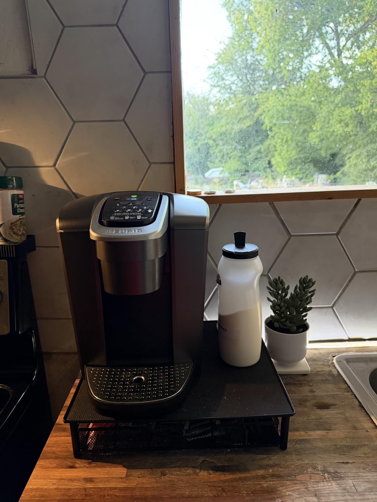 Keurig K-Elite Single Serve K-Cup Pod Coffee Maker, with Strength and Temperature Control, Iced Coffee Capability, 8 to 12oz Brew Size, Programmable, Brushed Gold customer photo 2