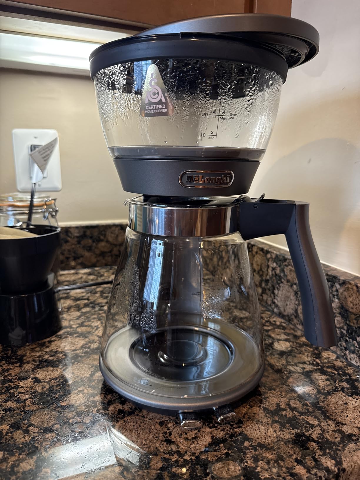De'Longhi 3-in-1 Specialty Coffee Brewer, Iced Coffee Maker (Bold Cold Brew), Gourmet Pour Over, Premium Drip, SCA Golden Cup Certified, Glass Carafe, 8-Cup, ICM17270 customer photo 1