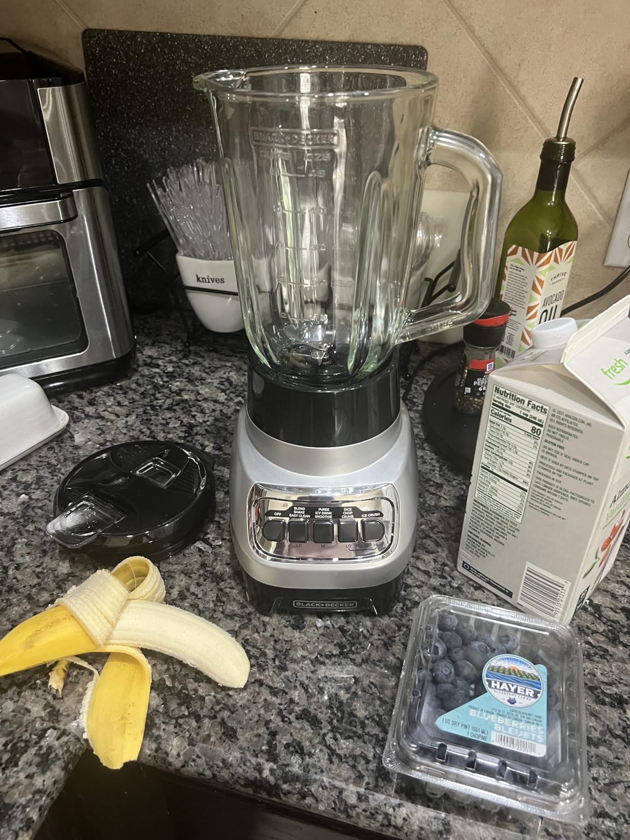 BLACK+DECKER PowerCrush Multi-Function Blender with 6-Cup Glass Jar, 4 Speed Settings, Silver customer photo 1