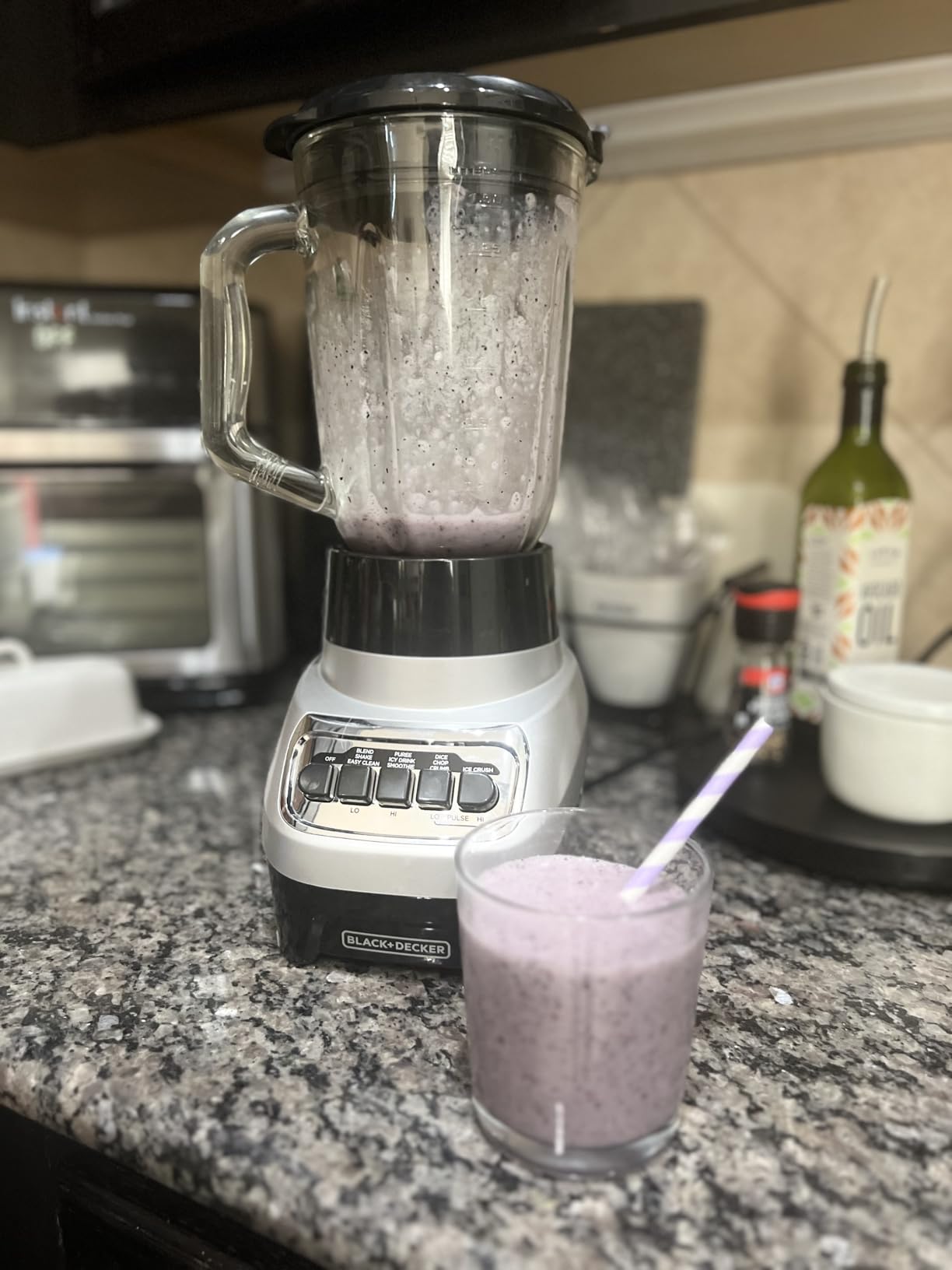 BLACK+DECKER PowerCrush Multi-Function Blender with 6-Cup Glass Jar, 4 Speed Settings, Silver customer photo 2