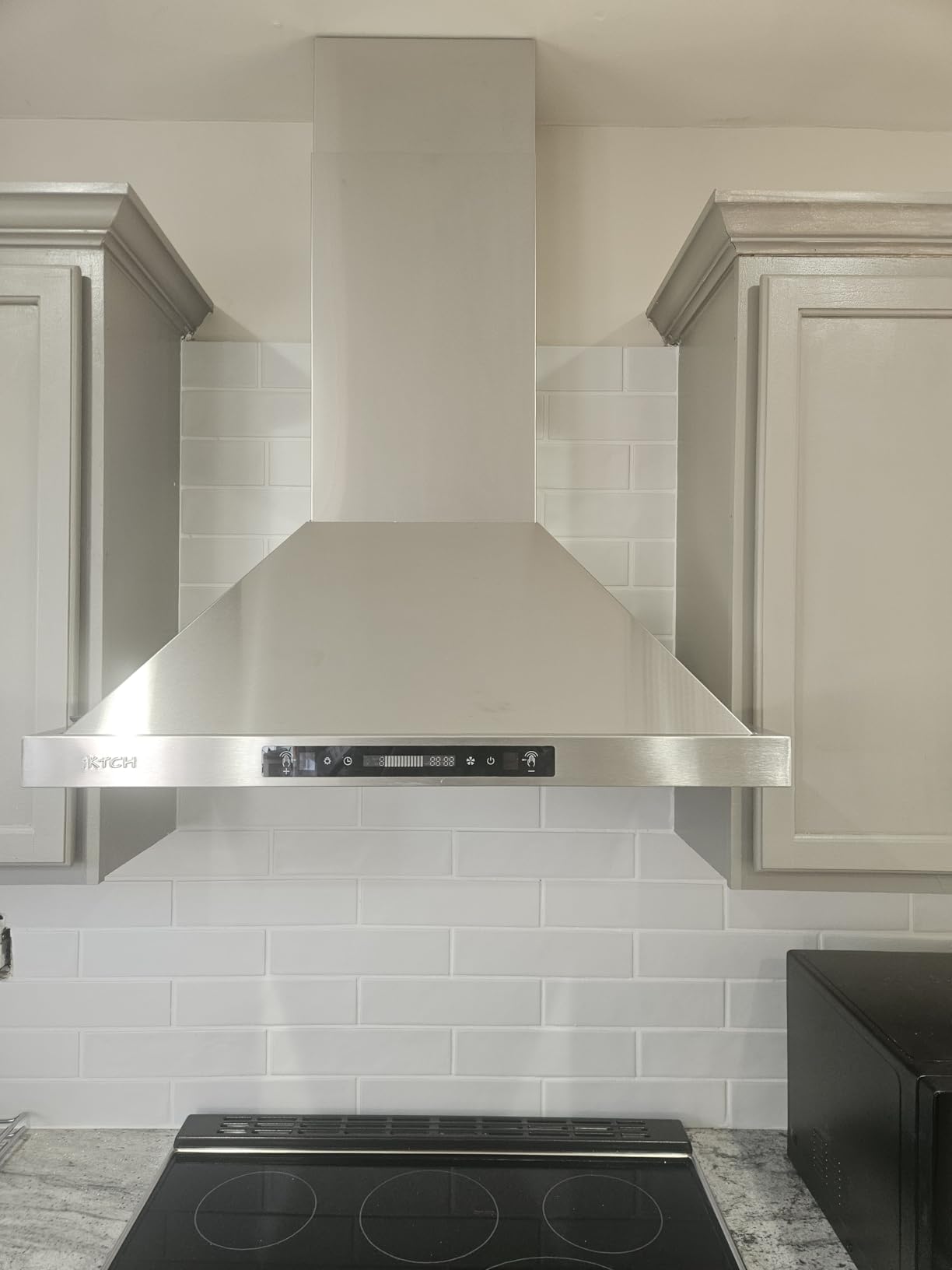 IKTCH 30-inch Wall Mount Range Hood 900 CFM Ducted/Ductless Convertible, Kitchen Chimney Vent Stainless Steel with Gesture Sensing & Touch Control Switch Panel, 2 Pcs Adjustable Lights(IKP02-30'') customer photo 2