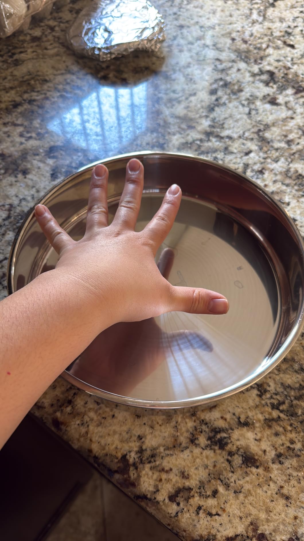 E-far 8 Inch Cake Pan Set of 3, Stainless Steel Round Layer Cake Baking Pans, Non-Toxic & Healthy, Mirror Finish & Dishwasher Safe customer photo 2