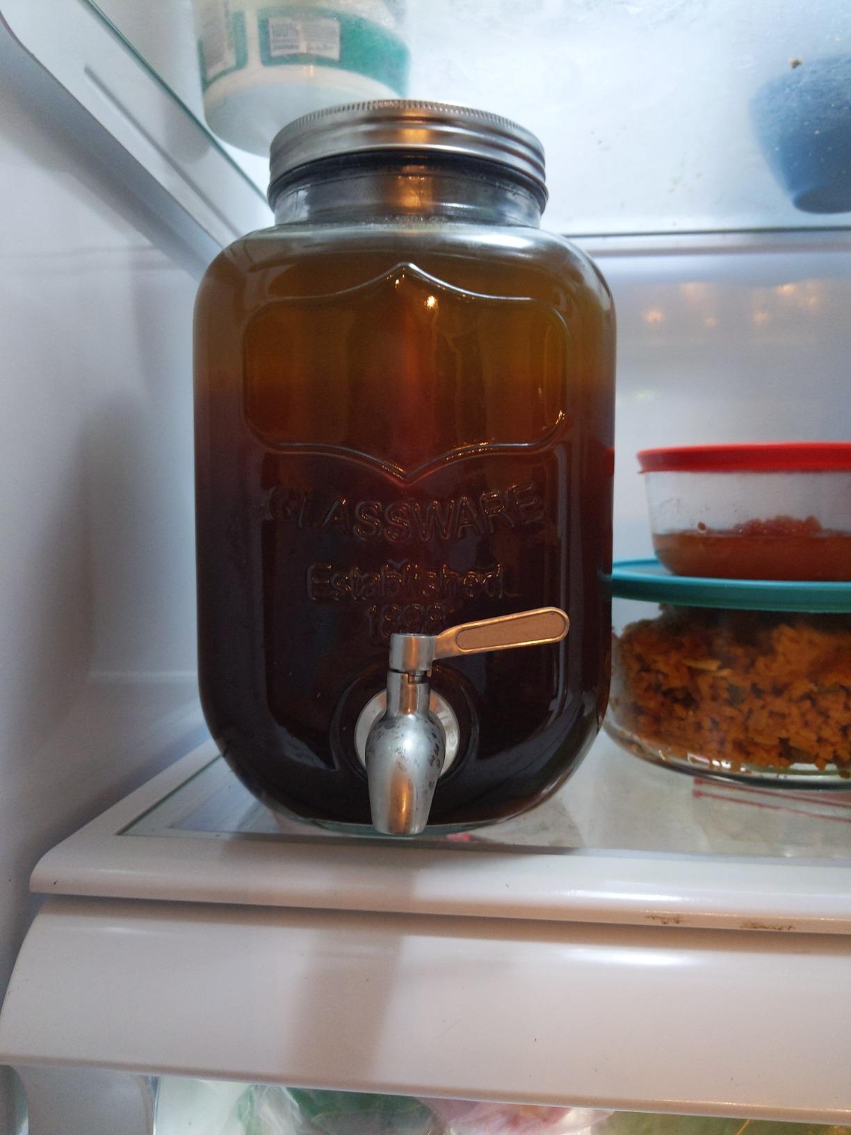 Zulay 1 Gallon/128oz Cold Brew Maker - Thick Glass Cold Brew Pitcher with Stainless Steel Filter, Lid & Spout - Large Cold Brew Coffee Maker - Iced Coffee & Sun Tea Pitcher for Fridge - Silver customer photo 2