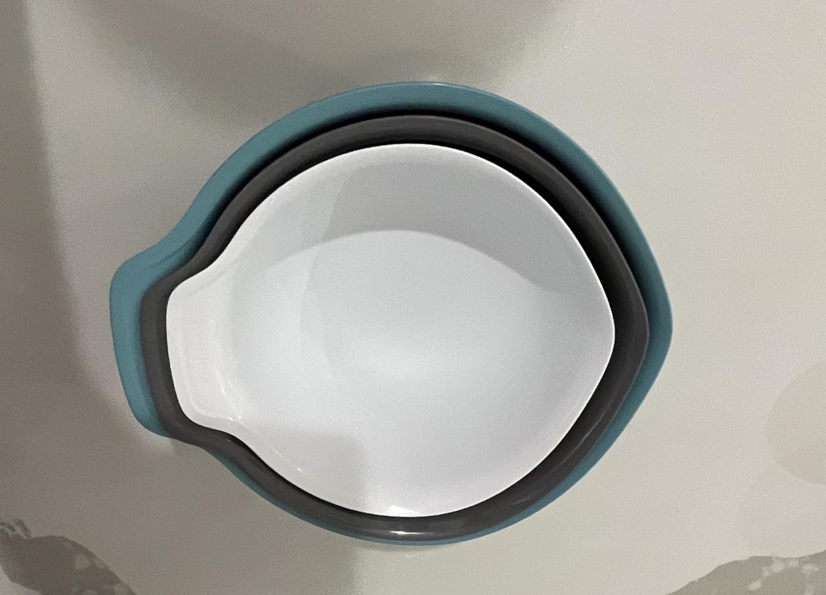 KitchenAid Universal Nesting Plastic Mixing Bowls, Set Of 3, 2.5/3.5/4.5 Quart, Non Slip Base with Easy Pour Spout customer photo 2