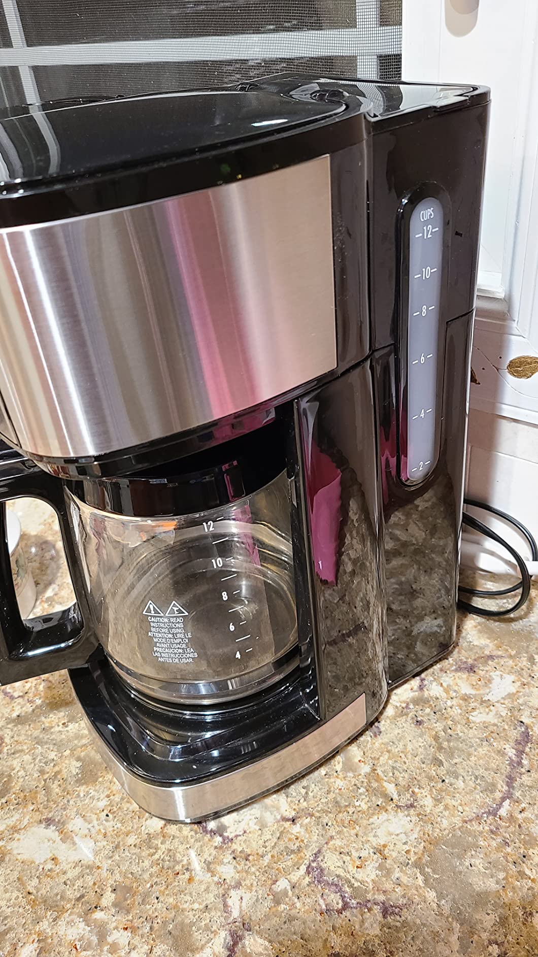 Hamilton Beach 2-Way Programmable Coffee Maker & Single Serve Coffee Maker, 12 Cup Glass Carafe, White with Stainless Steel Accents customer photo 2
