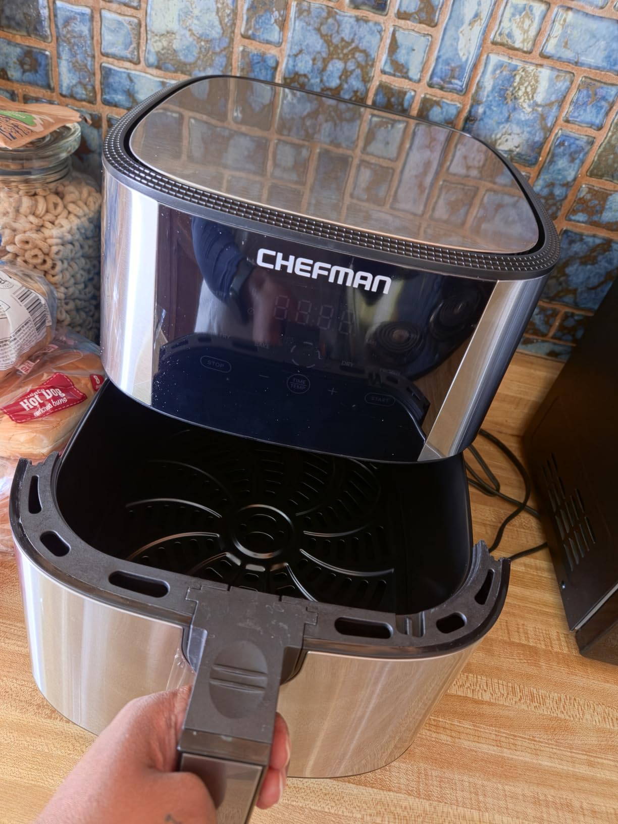Chefman Air Fryer 8 Qt | TurboFry 4-in-1 with 450°F Hi-Fry Option for Crispier Results | Bake, Dehydrate, Frozen | XL Nonstick Dishwasher-Safe Basket | Stainless Steel customer photo 2