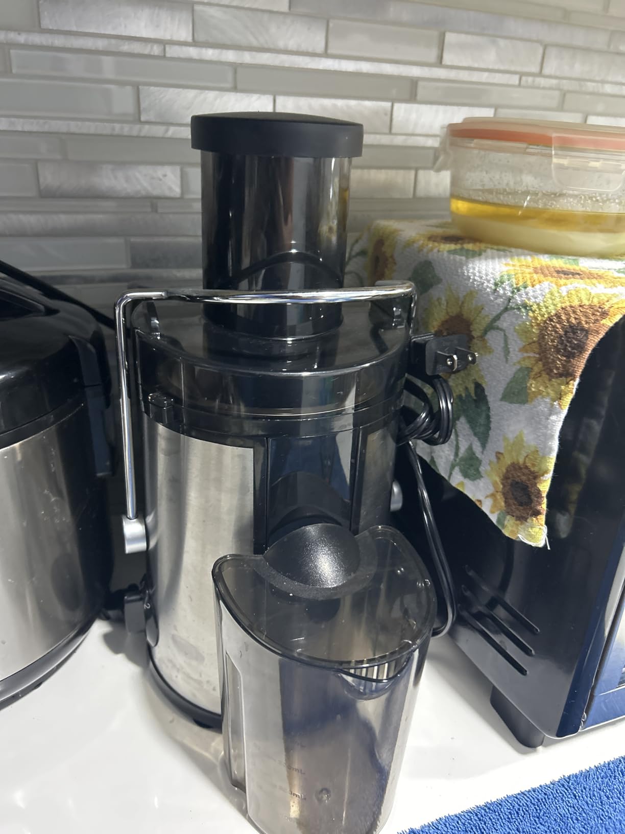 QCen Juicer Machine 500W Centrifugal Juicer with Extra Wide Feed Chute customer photo 2