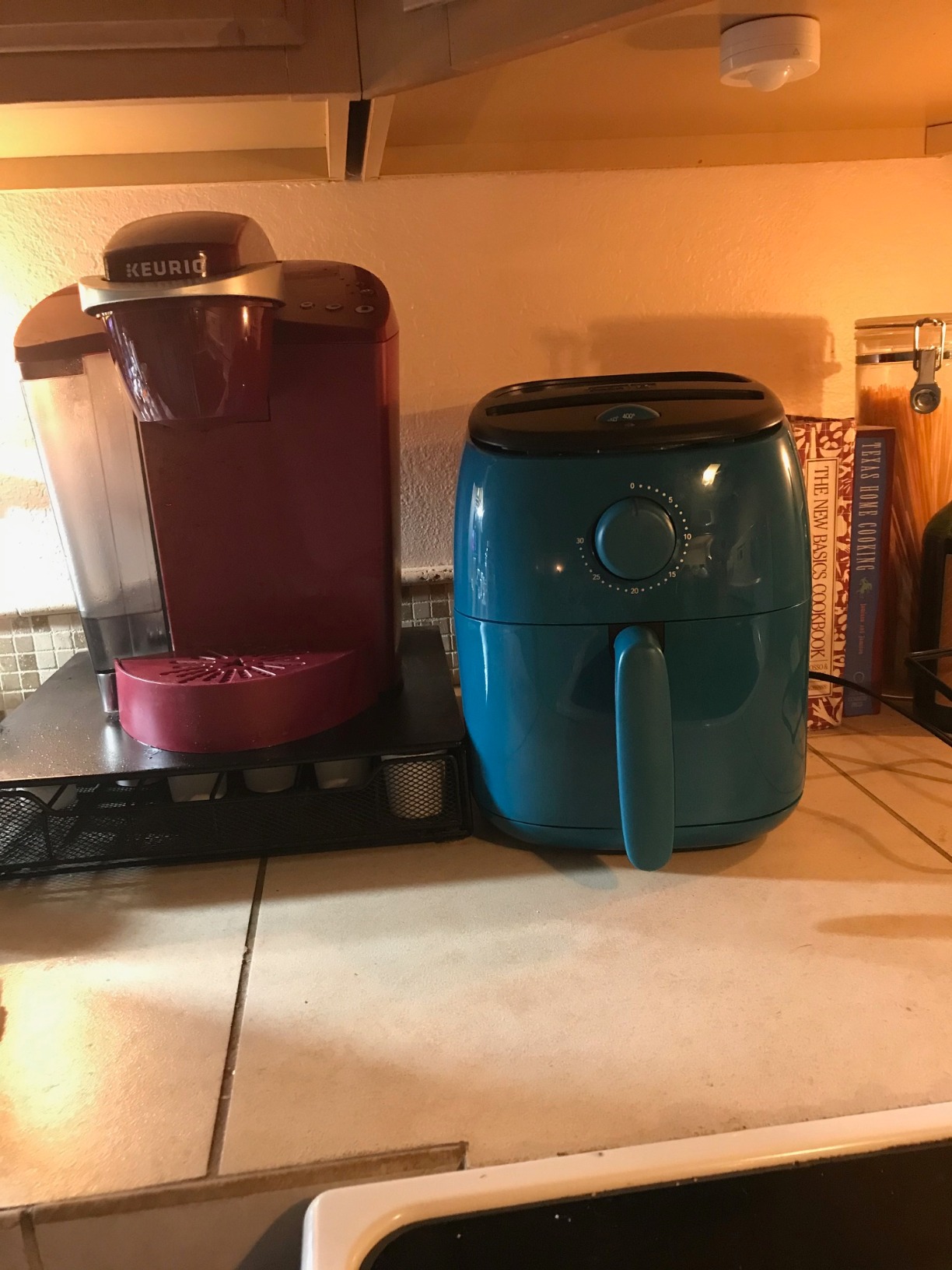 Dash Tasti-Crisp Air Fryer 2.6 Quart Teal Small Compact Basket Style Air Fryer One or Two People Auto Shut Off Easy Dial Controls Dishwasher Safe Parts customer photo 1