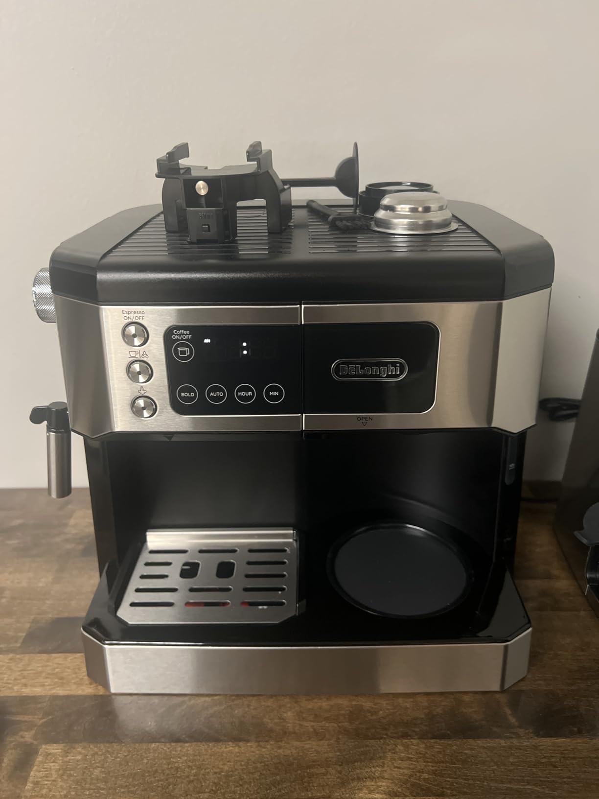 De'Longhi COM530M All-In-One Combination Coffee and Espresso Machine, 47 ounces customer photo 1