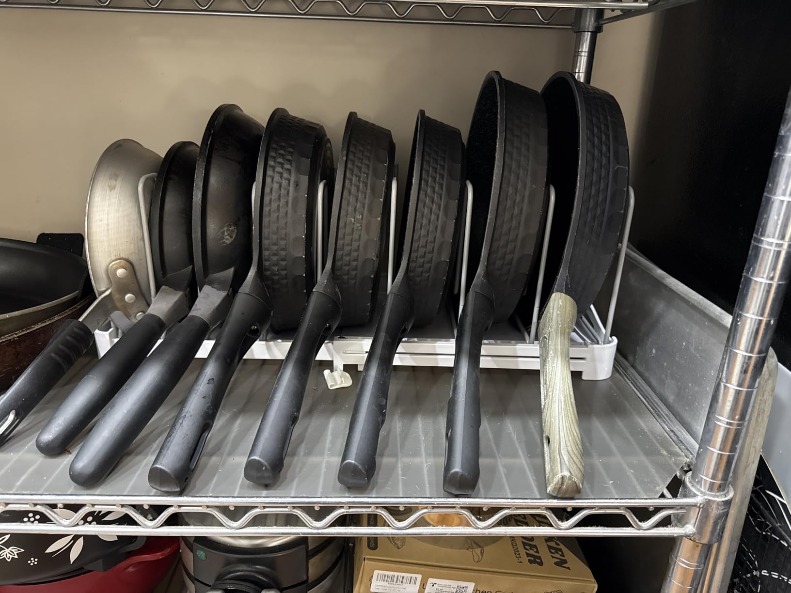 EVERIE Pot Lid Organizer, Adjustable 12.6