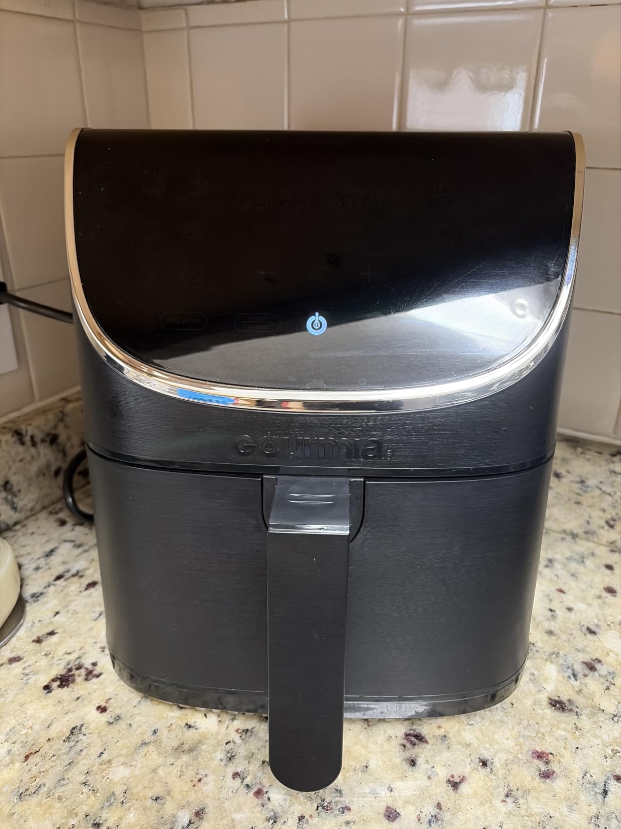 Gourmia Air Fryer 7 Qt Large Capacity with LED Display 12 One-Touch Presets FryForce 360 Technology Nonstick Dishwasher-Safe Basket and Crisper Tray Black customer photo 1