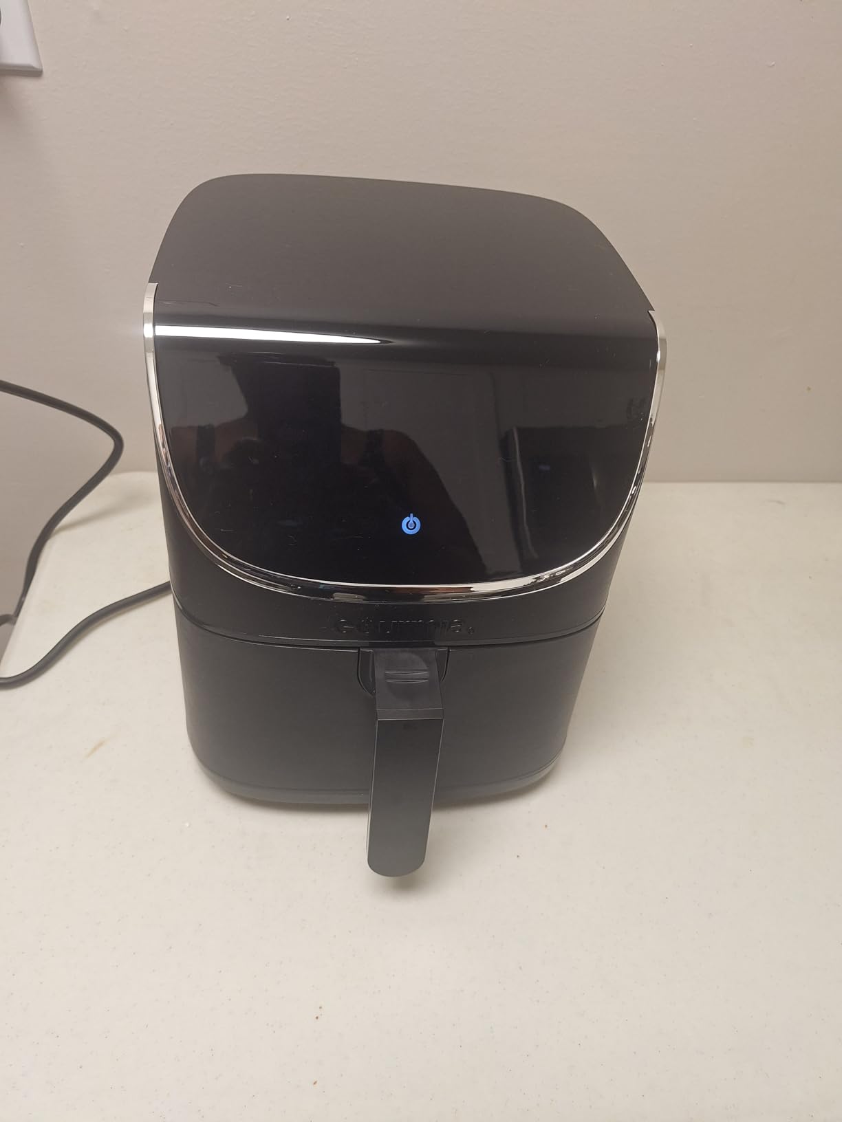 Gourmia Air Fryer 7 Qt Large Capacity with LED Display 12 One-Touch Presets FryForce 360 Technology Nonstick Dishwasher-Safe Basket and Crisper Tray Black customer photo 2