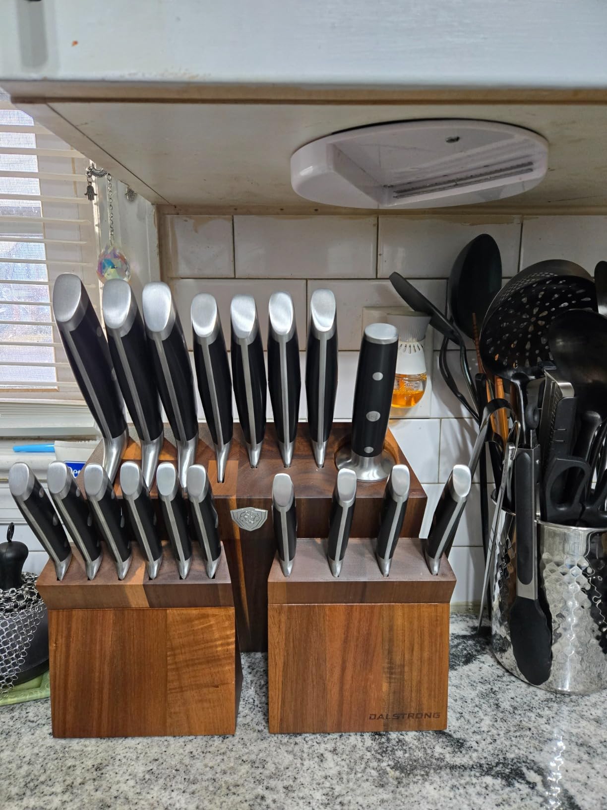 Dalstrong 12-Piece Elite Knife Block Set - German High-Carbon Steel, Full-Tang, Hand-Polished - Chef + Santoku + Nakiri + Boning + Fillet + 6 Steak - Gladiator Series Manchurian Ash Block, NSF customer photo 2