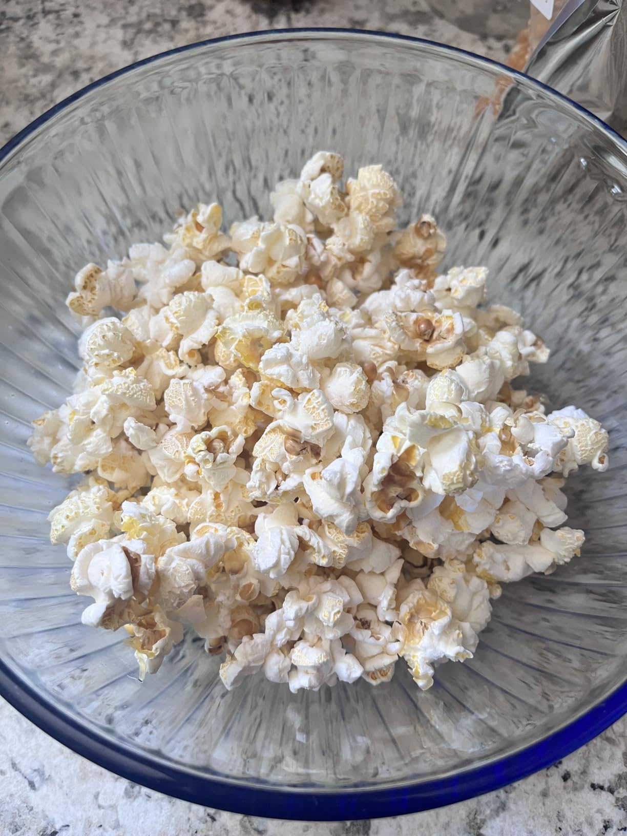 Ecolution Patented Micro-Pop Microwave Popcorn Popper with Temperature Safe Glass, 3-in-1 Lid Measures Kernels and Melts Butter, Made Without BPA, Dishwasher Safe, 3-Quart, Aqua customer photo 1